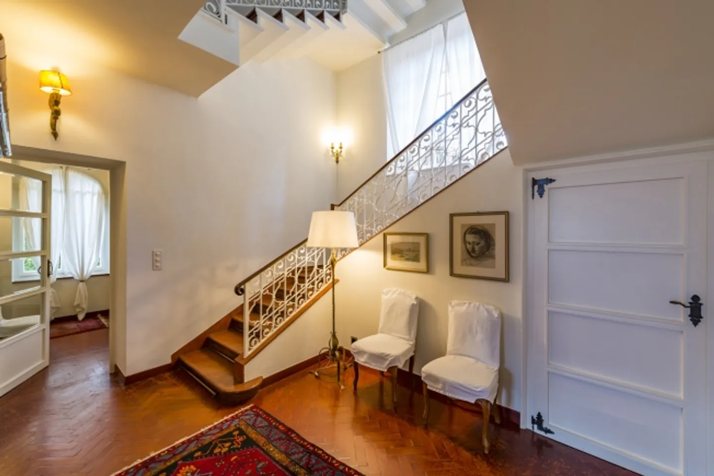 Prestigious property just a stone's throw from the center - Photo 6 of 12