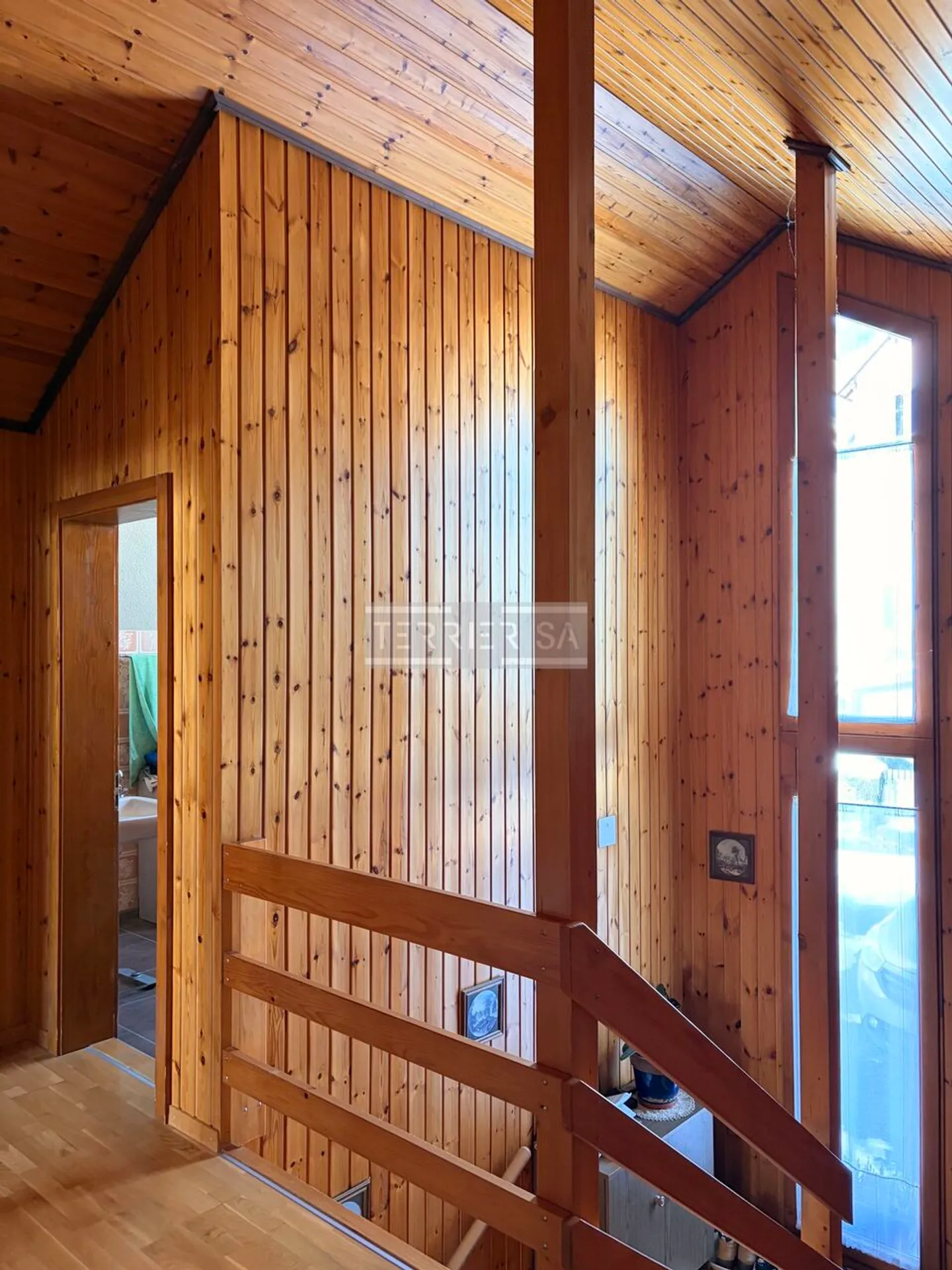 Charmante maison individuelle de 4.5 pièces dans quartier résidentiel - Photo 9 sur 13