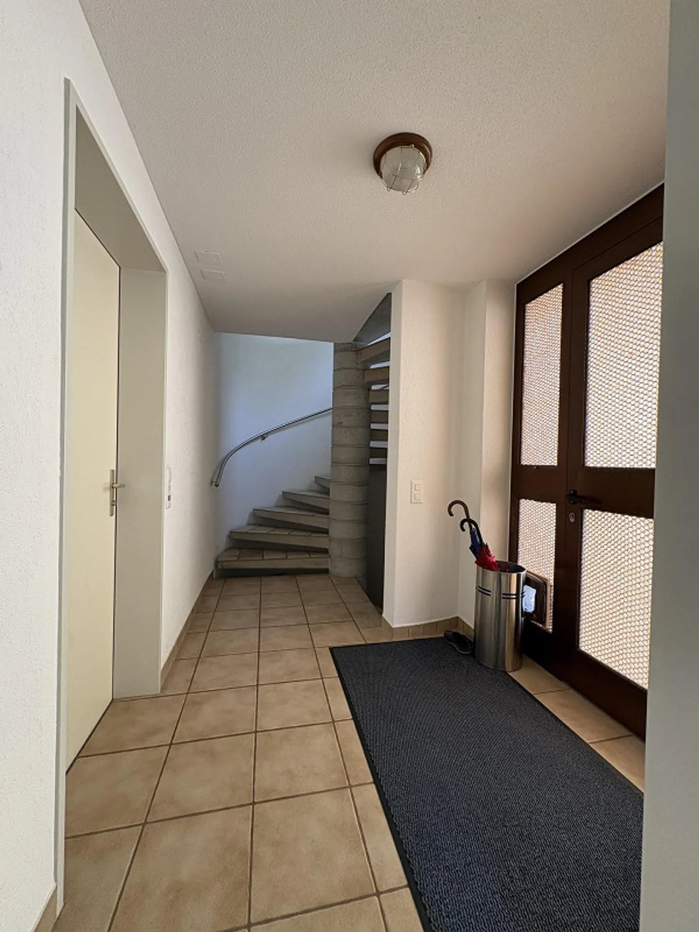 Einfamilienhaus mit Einliegerwohnung, Doppel- und WoMo Garage - Photo 16 sur 22