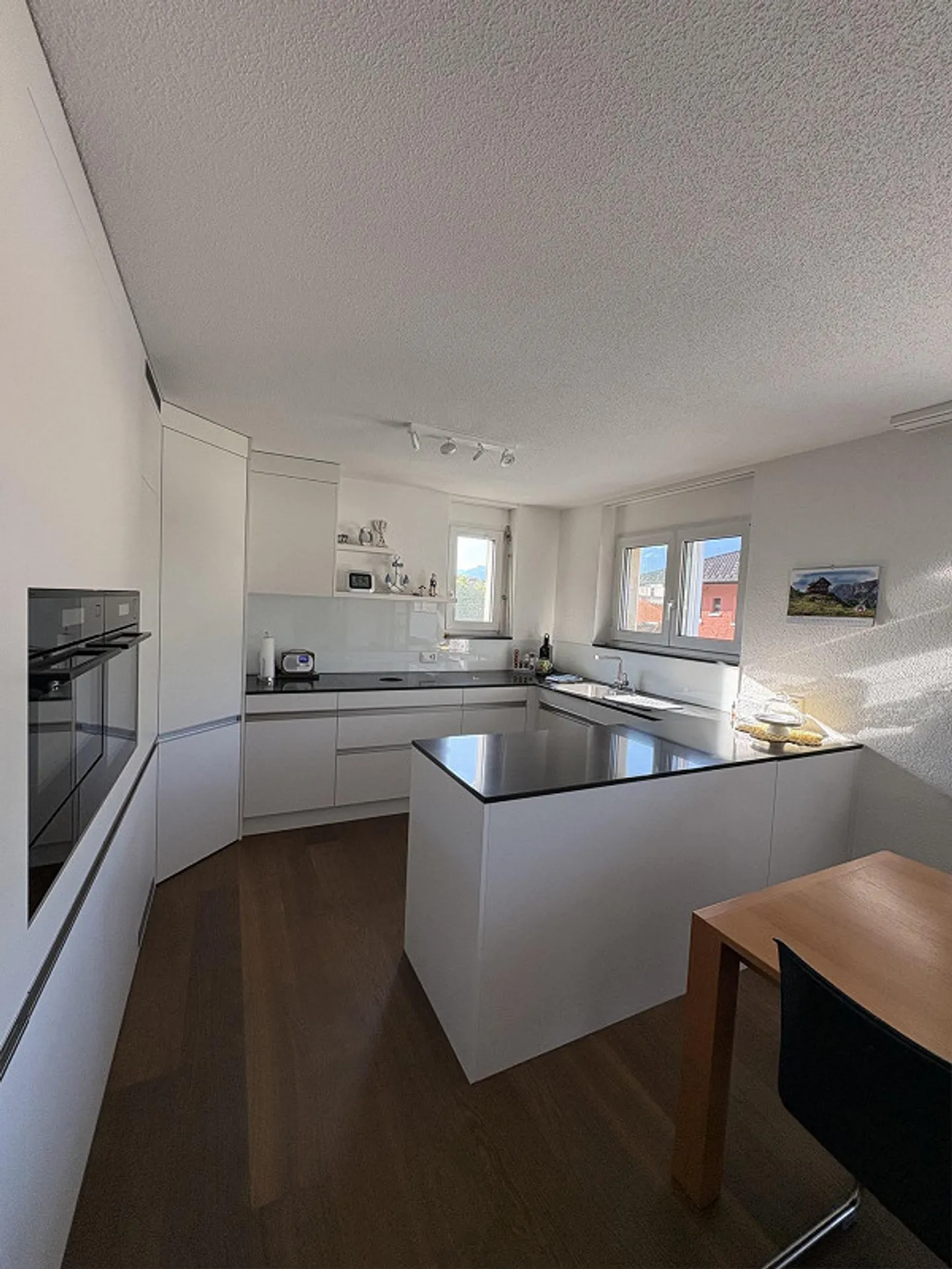 Einfamilienhaus mit Einliegerwohnung, Doppel- und WoMo Garage - Photo 9 sur 22