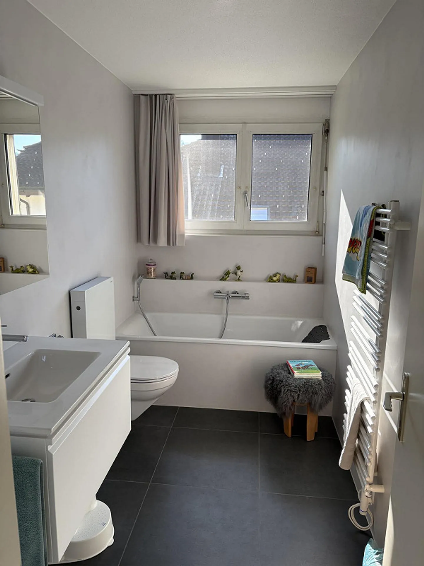 Einfamilienhaus mit Einliegerwohnung, Doppel- und WoMo Garage - Photo 10 sur 22