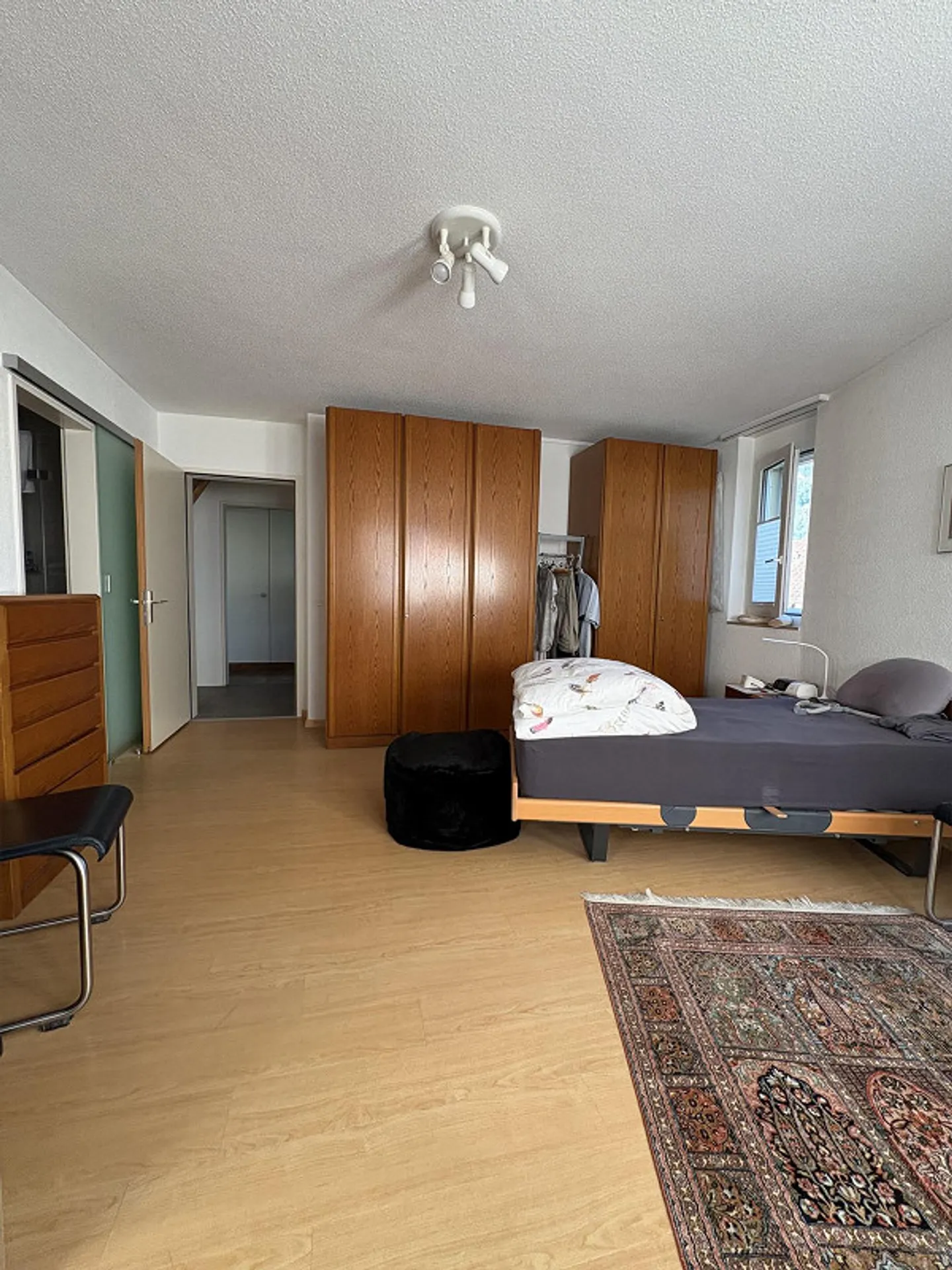 Einfamilienhaus mit Einliegerwohnung, Doppel- und WoMo Garage - Photo 13 sur 22
