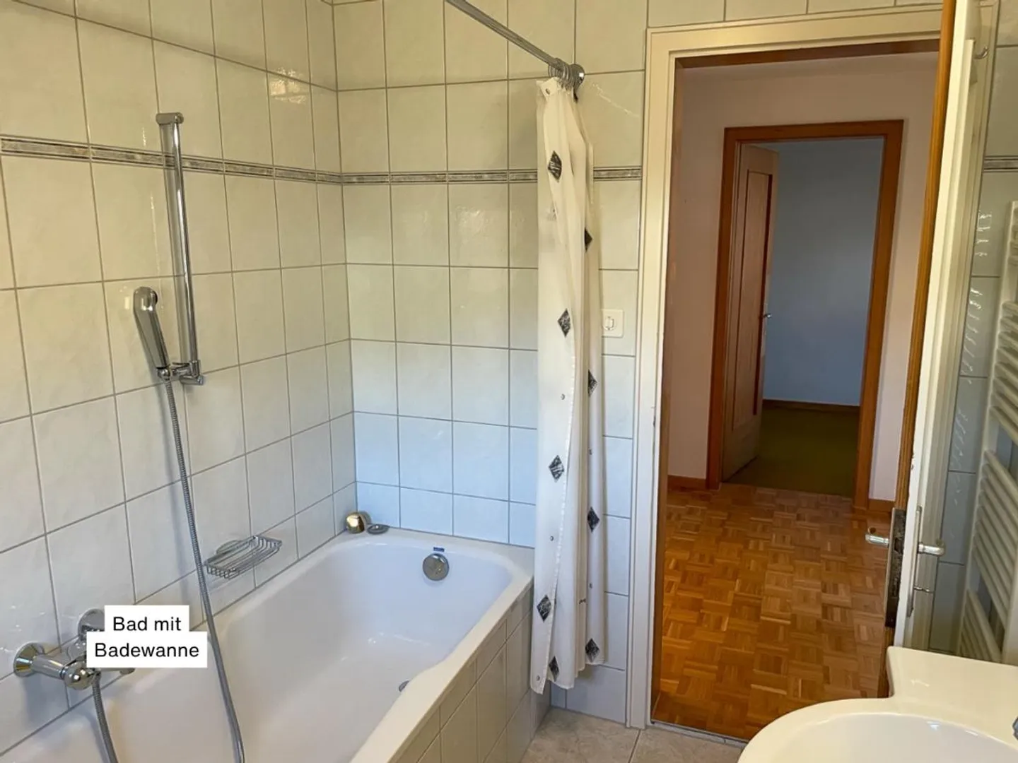 Cozy 5.5 Room Single Family House with Large Garden - Photo 4 of 5