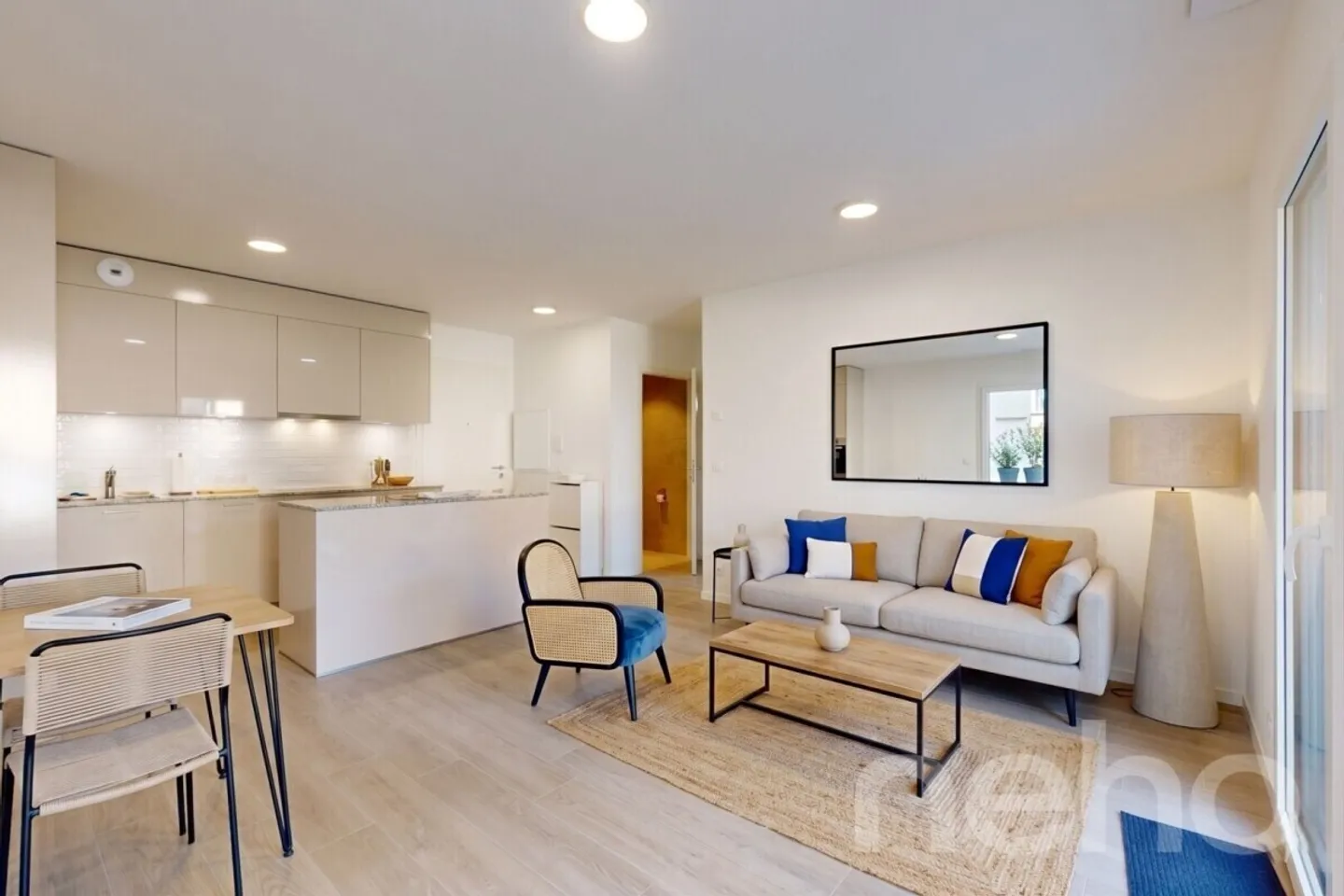 Appartement moderne avec jardin - Photo 2 sur 10