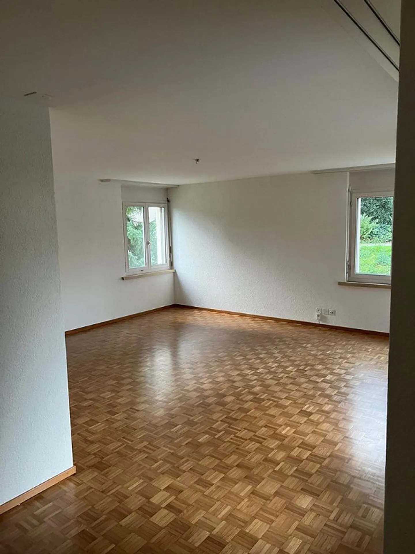 Appartamento spazioso in una posizione verde - Foto 4 di 7