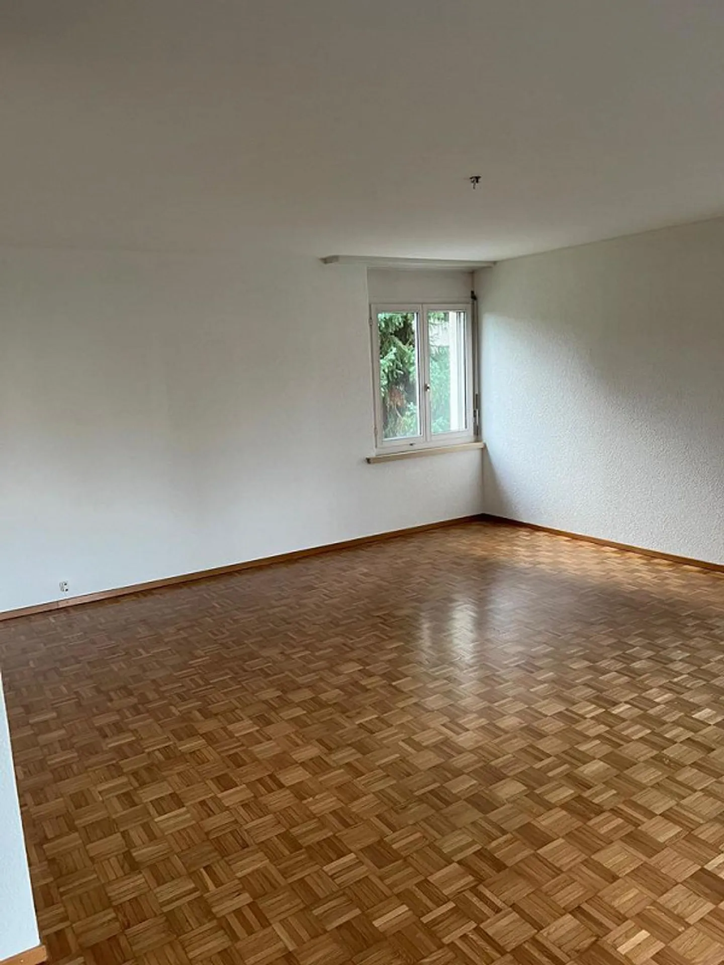 Appartamento spazioso in una posizione verde - Foto 6 di 7