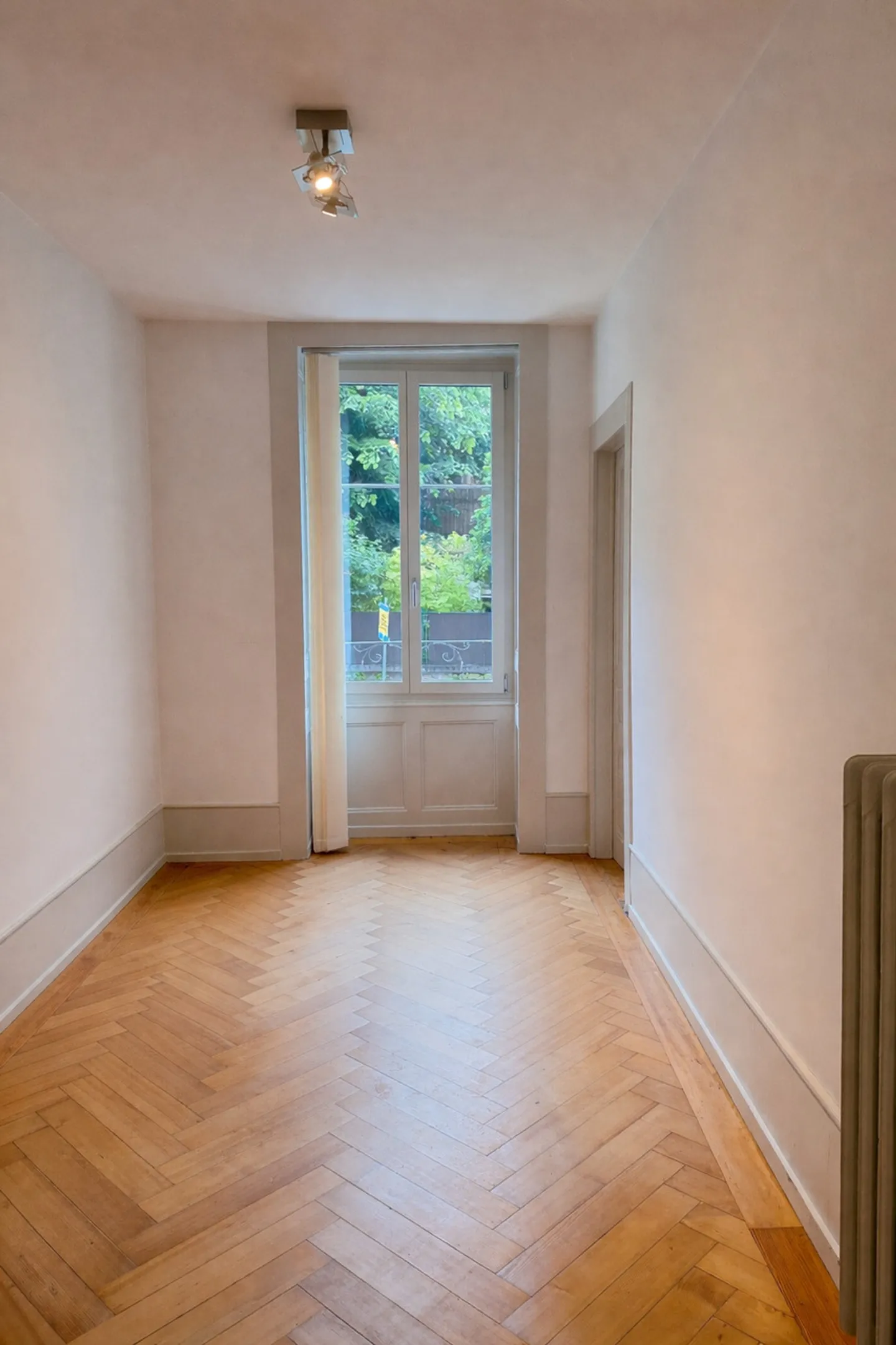 Charmant Appartement au Rez-de-Chaussée - Photo 3 sur 10