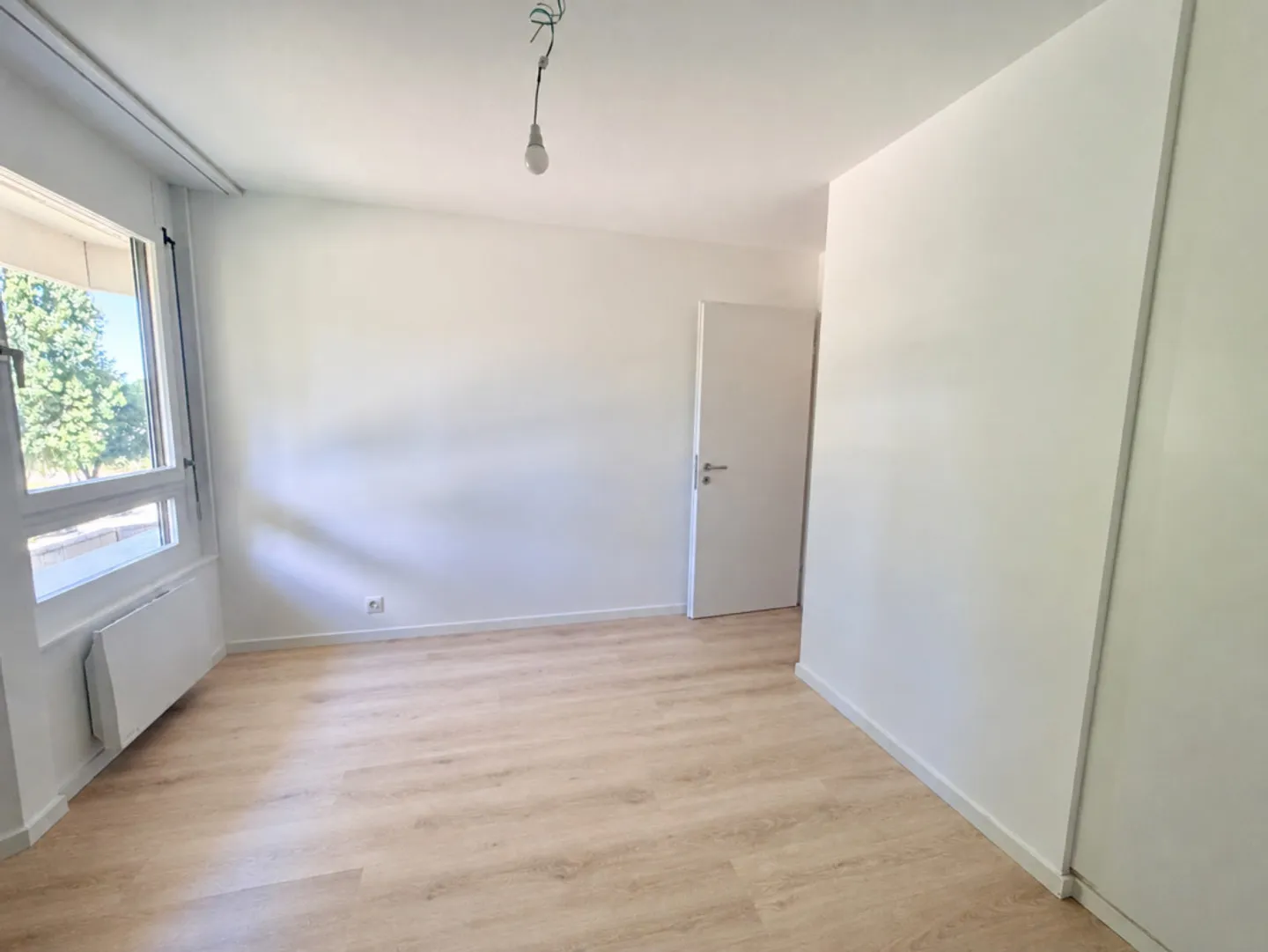 Spacious Apartment with Lake View - Photo 7 of 13