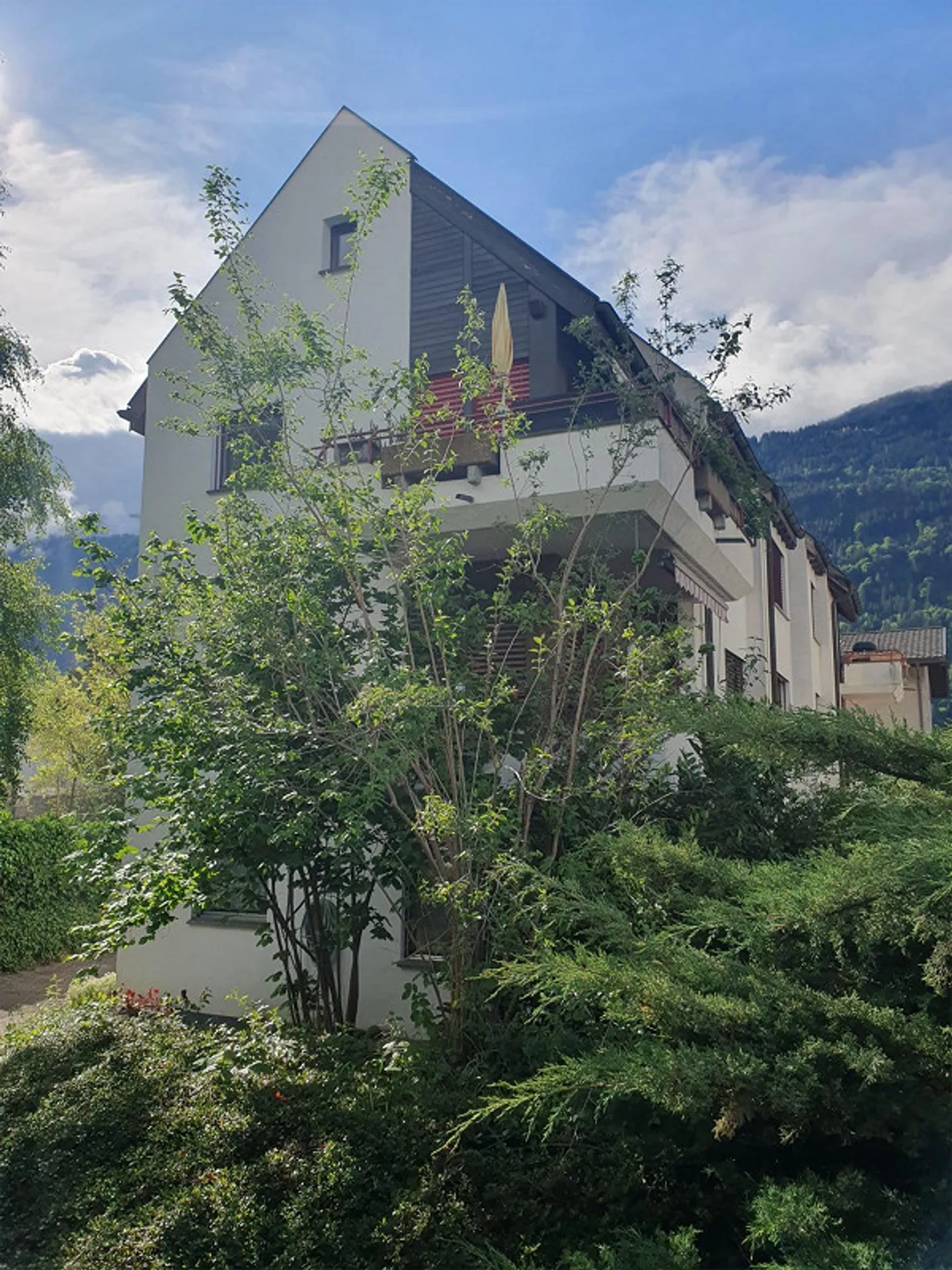 Charmante Wohnung mit Cheminée - Foto 1 von 10