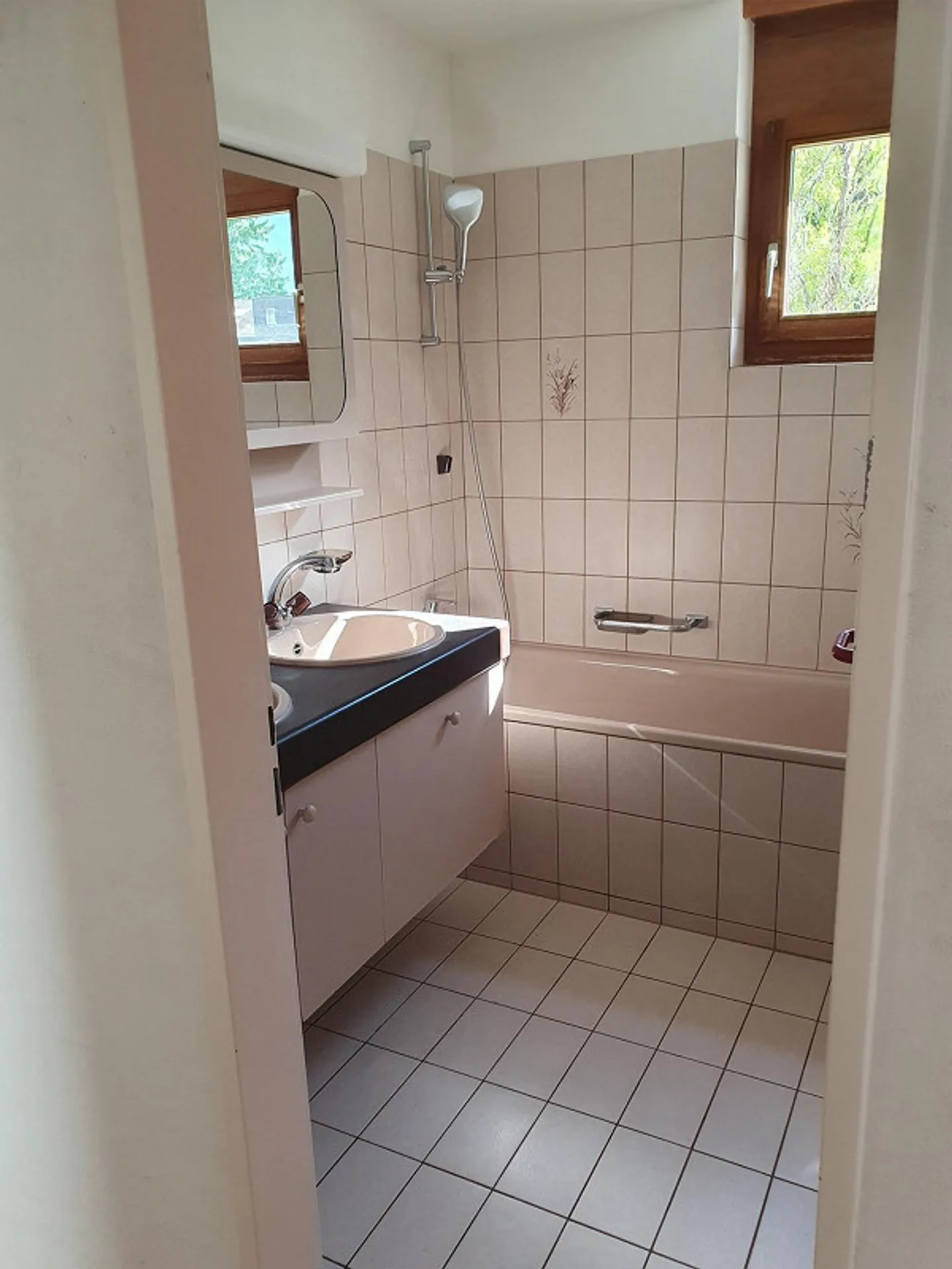 Charmante Wohnung mit Cheminée - Foto 8 von 10
