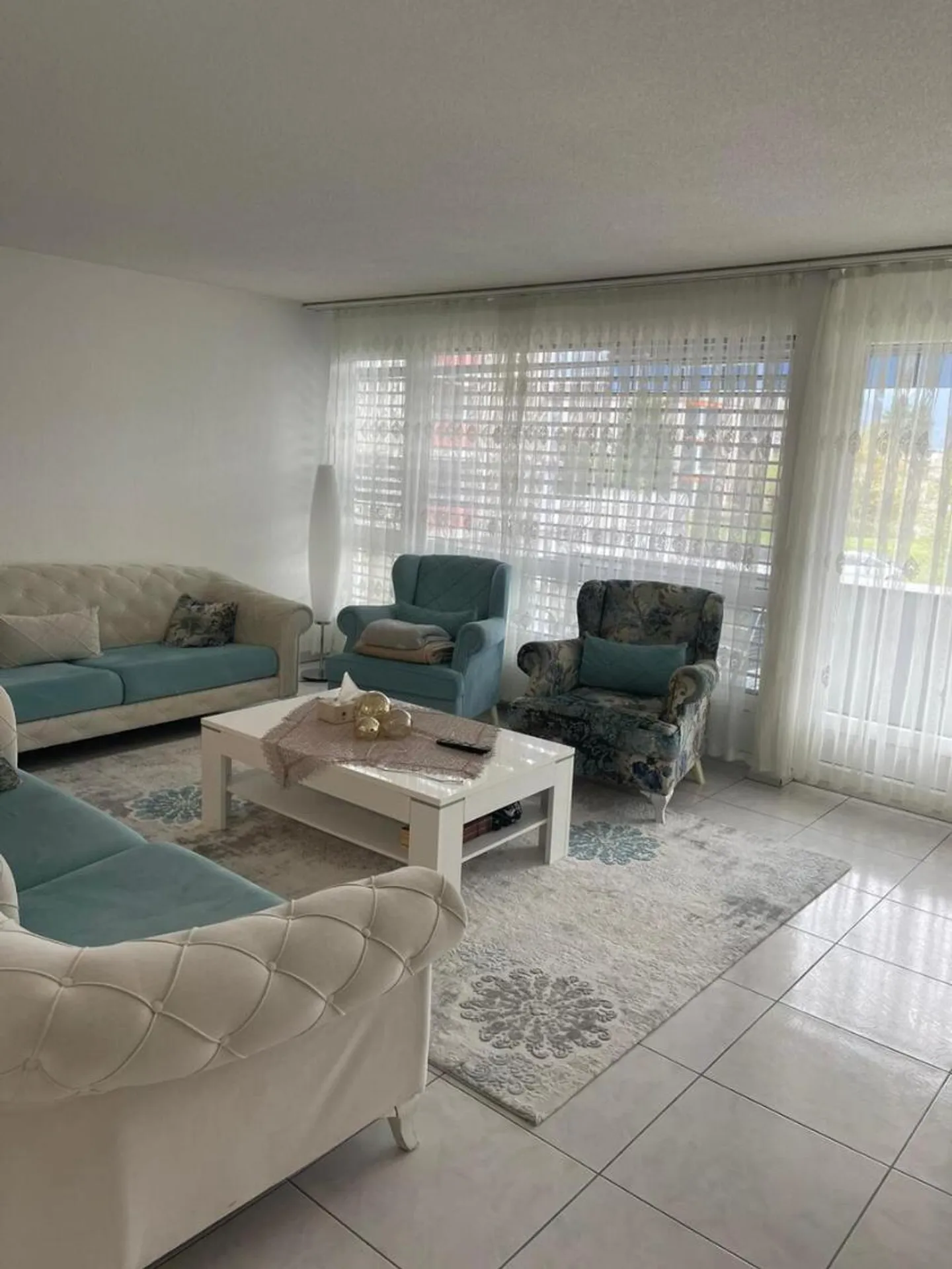 Warm welcome for this 4.5 room apartment in perfect condition - Photo 2 of 13