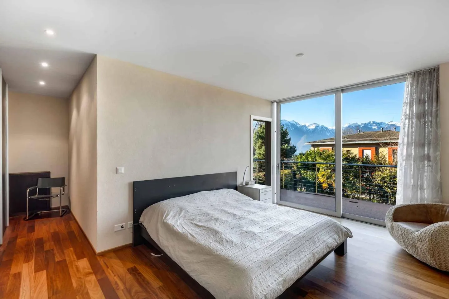 Magnifique villa en rangée dans un quartier résidentiel calme et sûr ! - Photo 7 sur 10