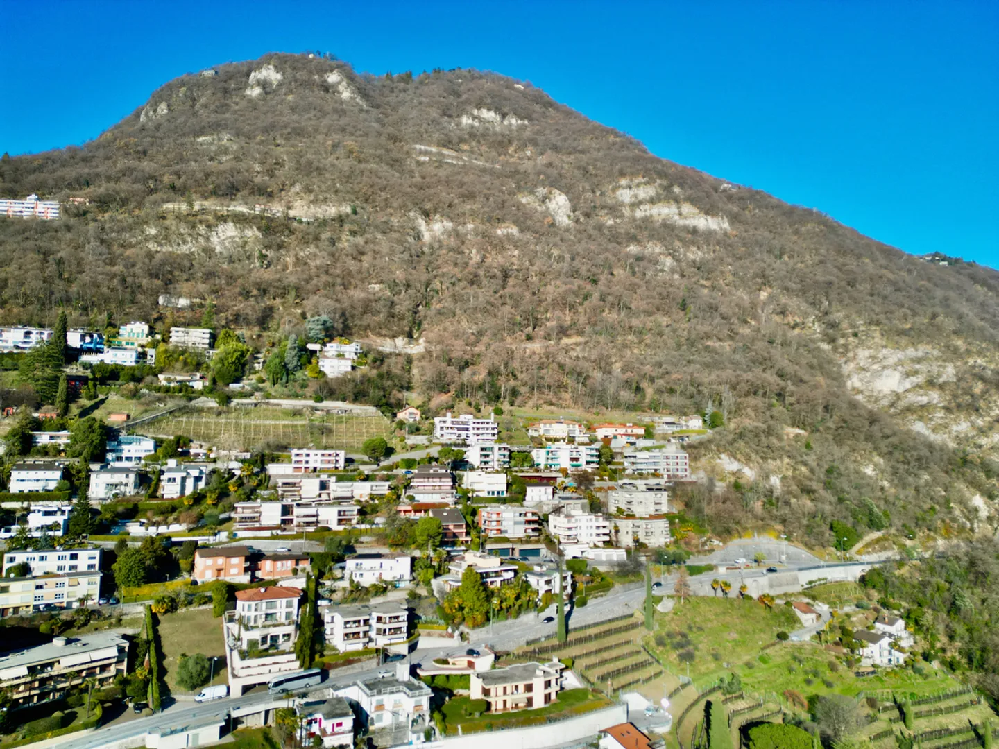 Maison de Vacances - Appartement avec Vue Imprenable sur le Lac de Lugano - Photo 3 sur 19