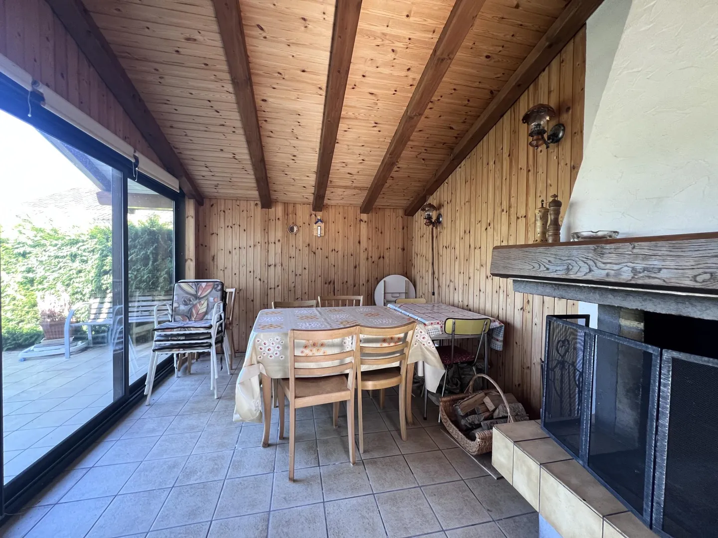 Geräumiges Familienhaus mit Veranda und Garage - Foto 5 von 8