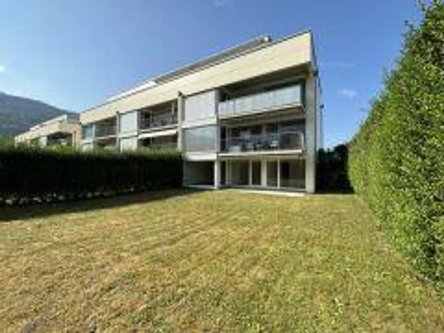 Portefeuille avec six appartements de 3 ½ pièces - Photo 2 sur 14