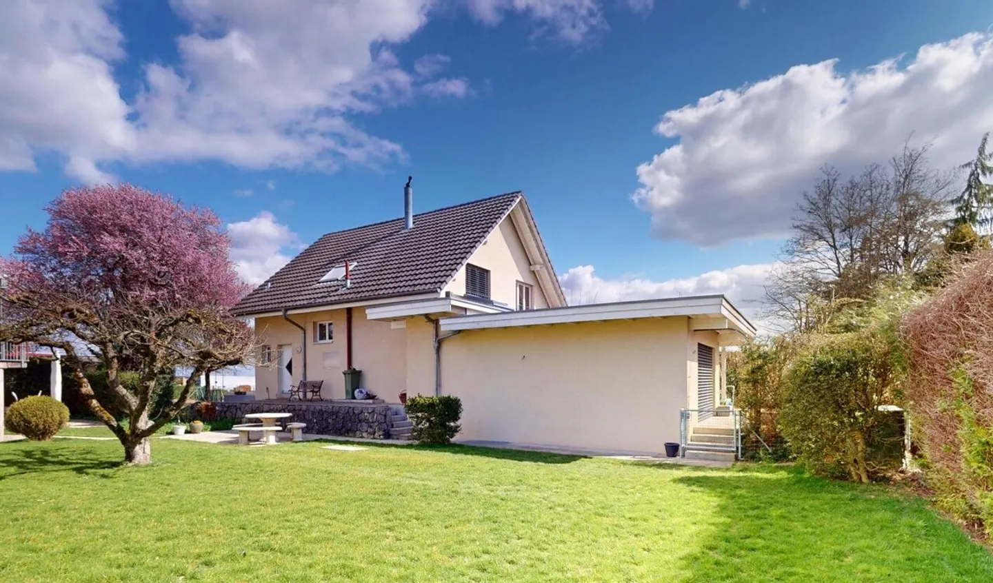 Incantevole casa unifamiliare indipendente di 6,5 stanze con molto spazio e fascino - Foto 13 di 13