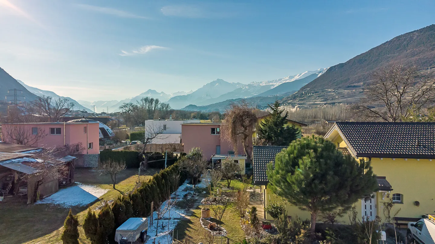 FOR RENT SPLENDID VILLA 5.5 ROOMS IN GRANGES-SIERRE - Photo 10 of 11