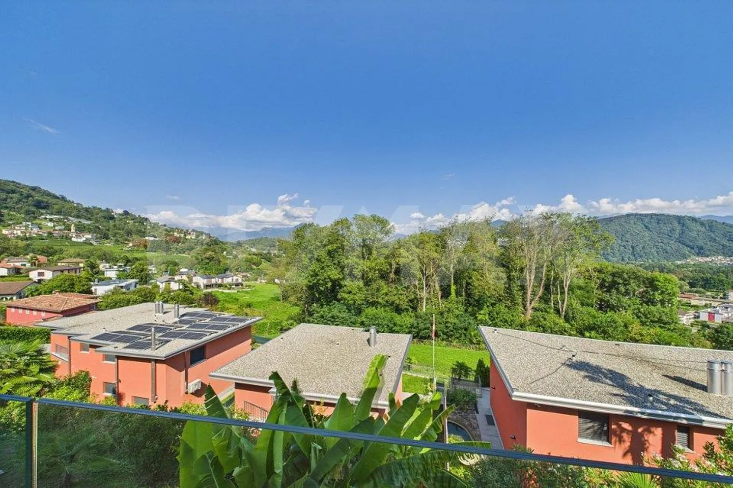 Residential building for sale - Photo 11 of 13