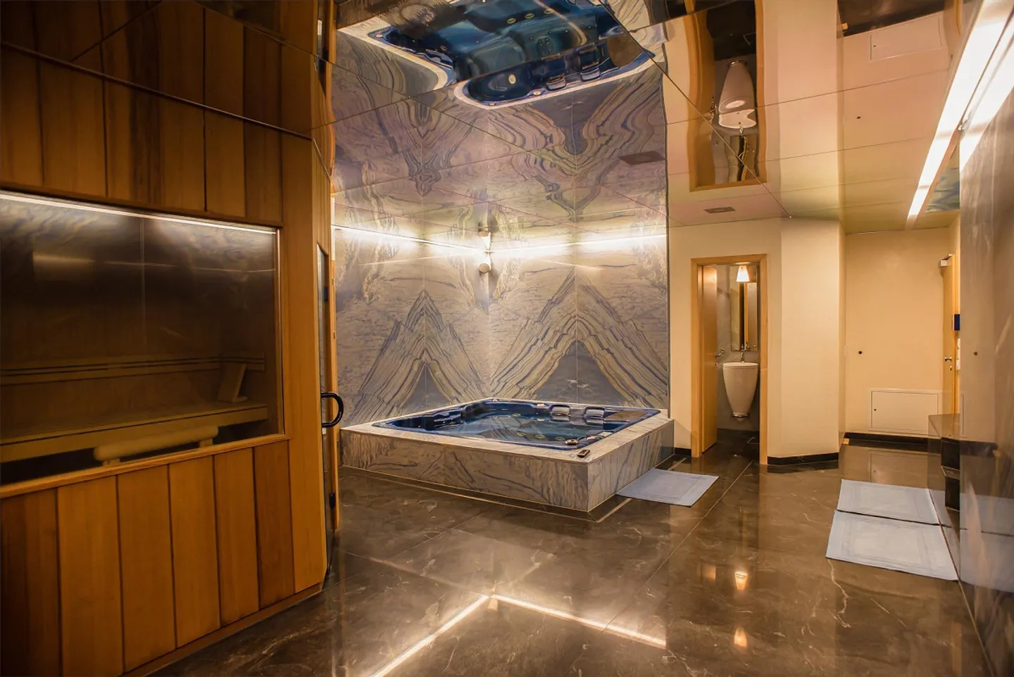Country villa with wellness oasis and park area - Photo 10 of 13
