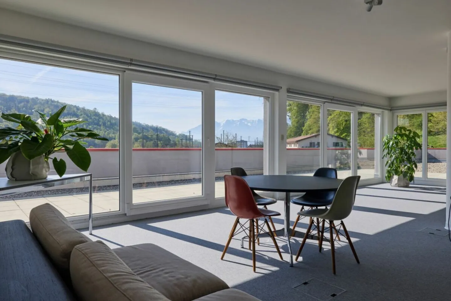 Bella superficie amministrativa con grande terrazza di 200 m2! - Foto 3 di 10