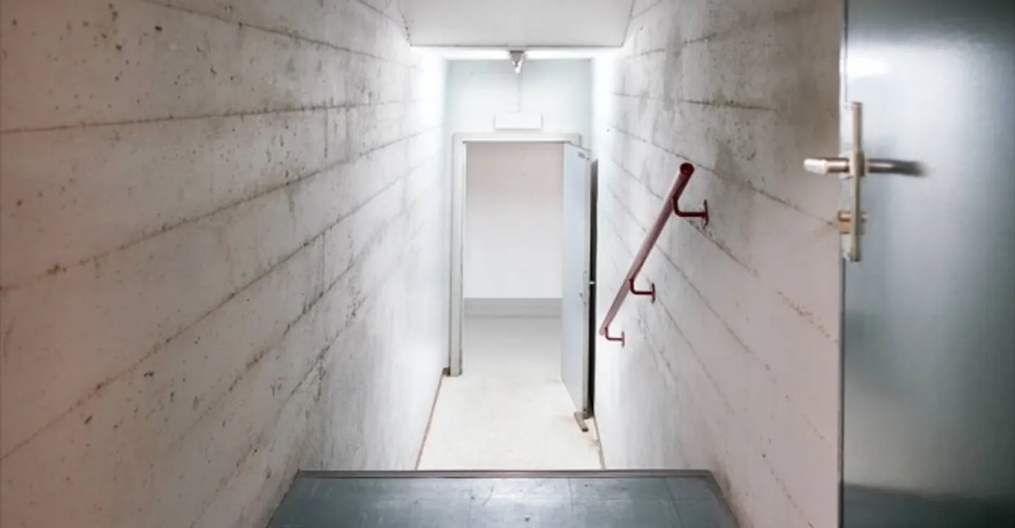 Deposit - Photo 3 of 4