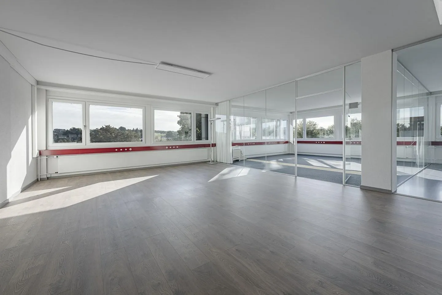 Espace prêt à emménager avec un loyer attractif disponible immédiatement ! - Photo 1 sur 9