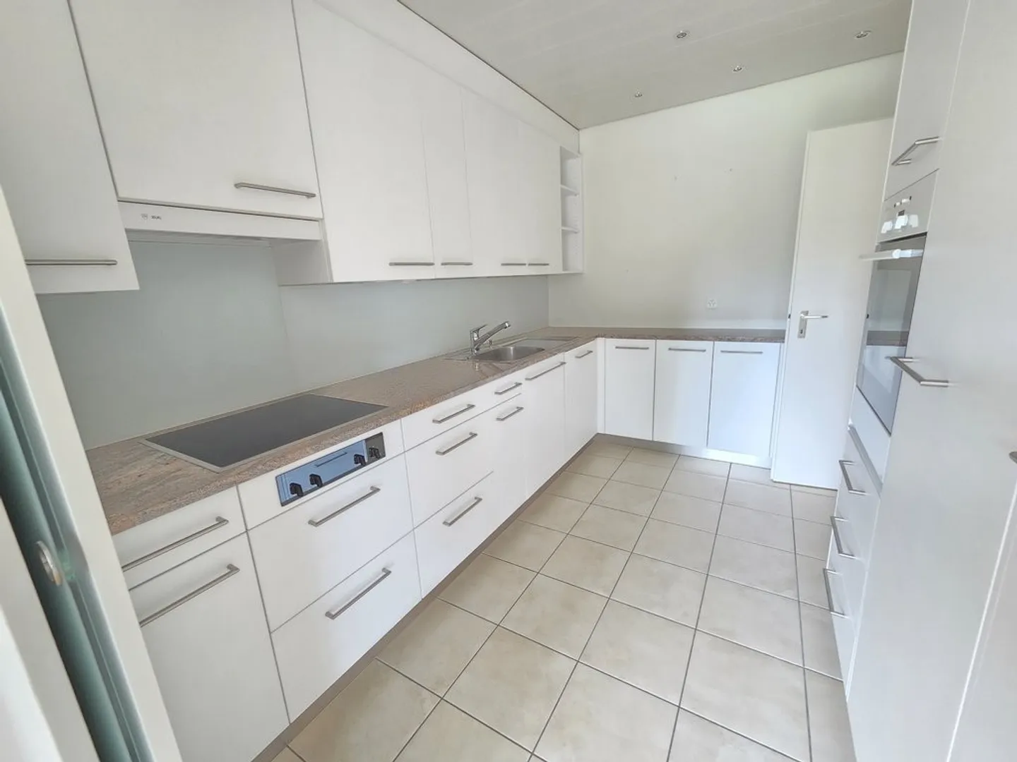 Spacious 3.5-room apartment in a magnificent property - Photo 6 of 12