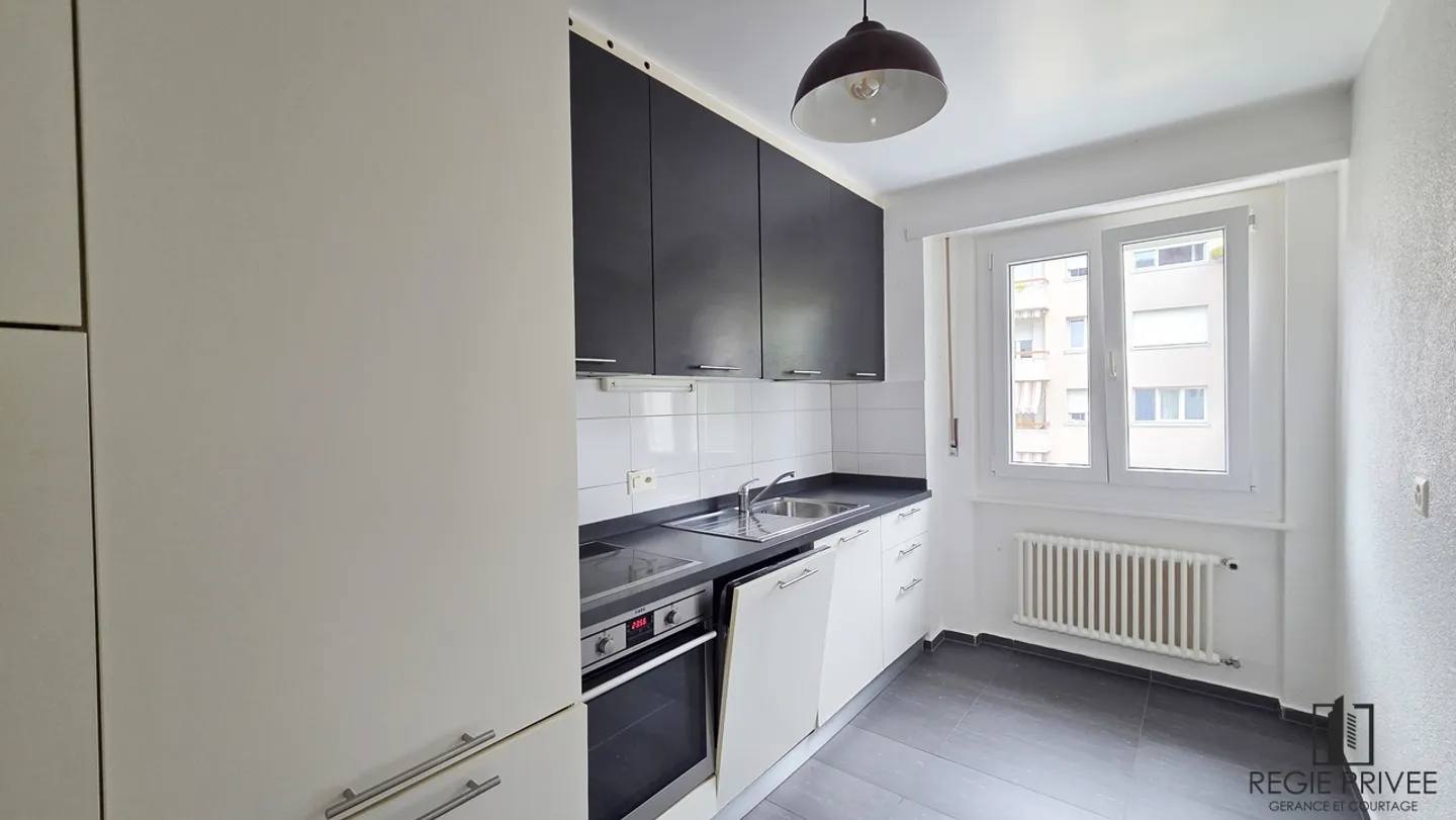 Charming Apartment in Bussigny - Photo 1 of 6