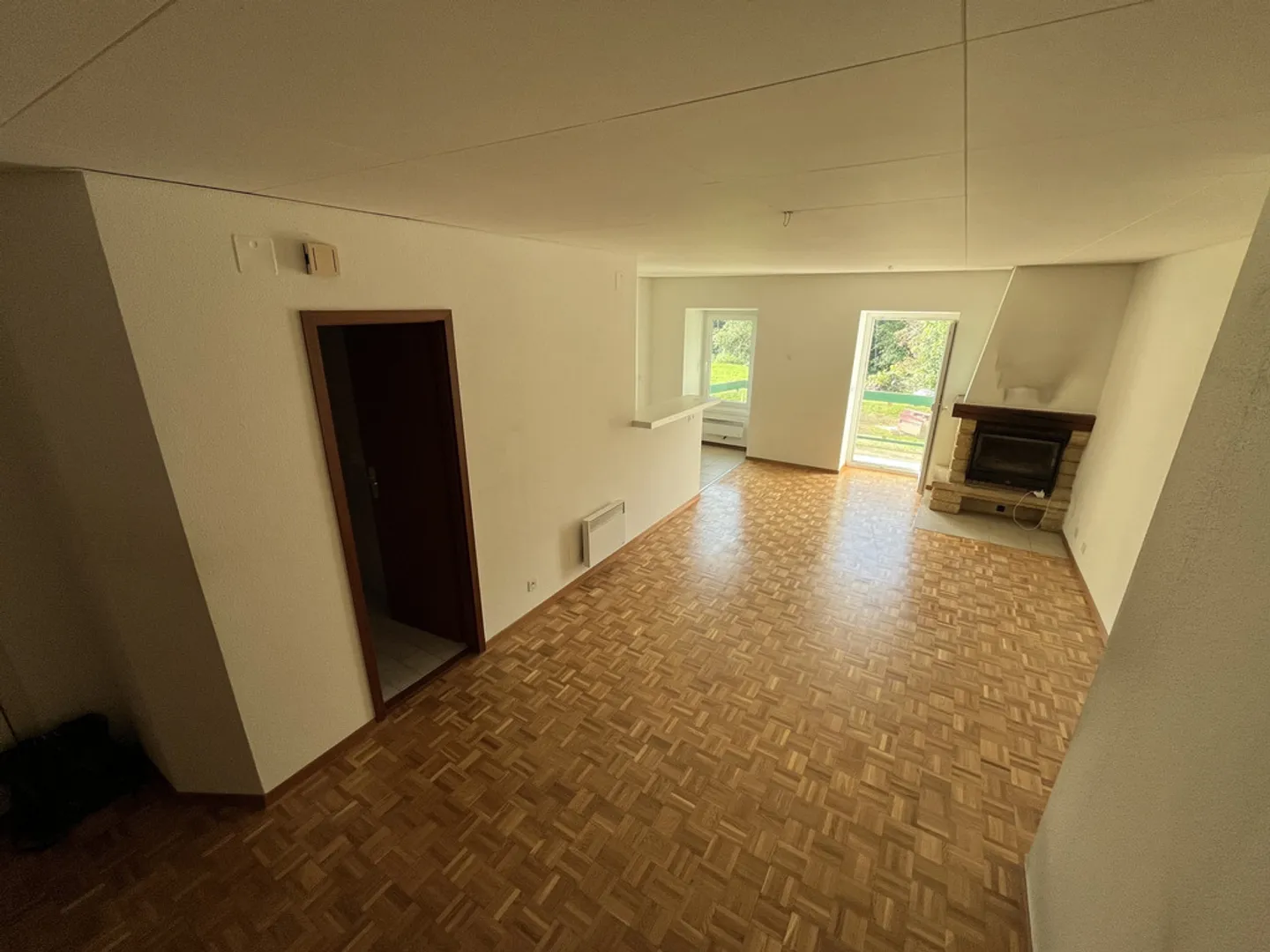 Charming Duplex Apartment - Photo 3 of 8