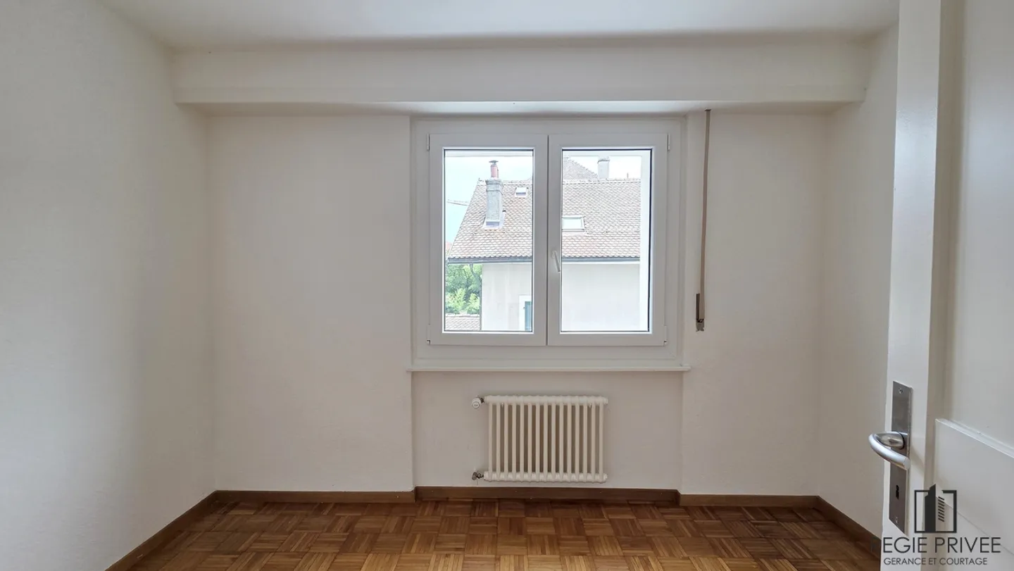 Charming Apartment in Bussigny - Photo 4 of 6