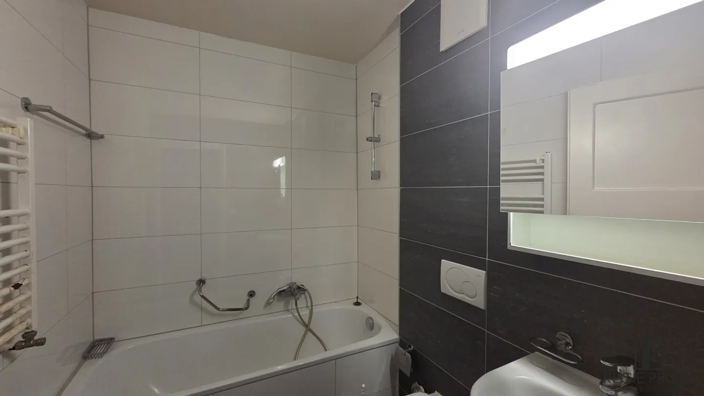Charming Apartment in Bussigny - Photo 5 of 6