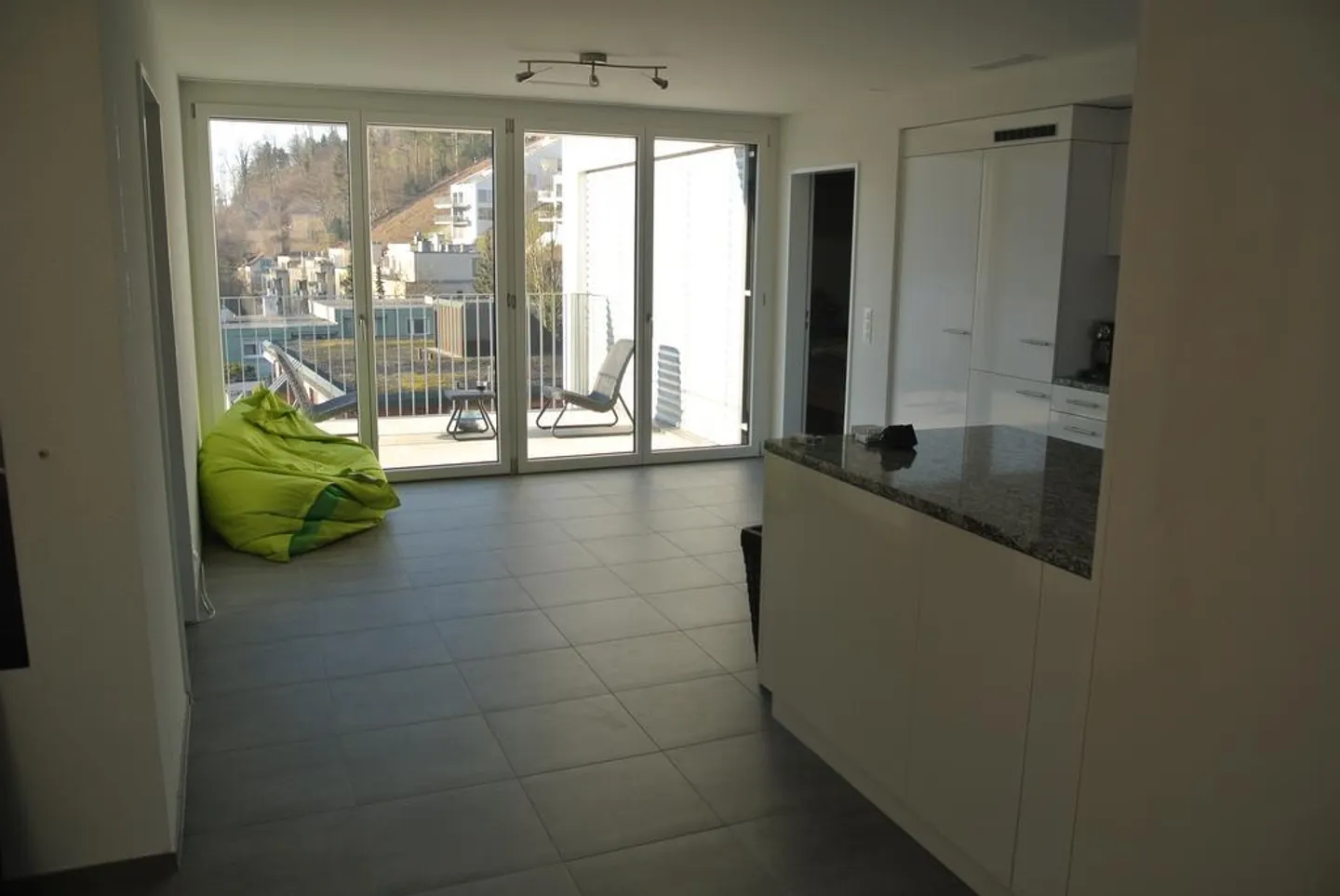 Modern 4.5-room apartment with two balconies in Winterthur-Töss - Photo 4 of 10