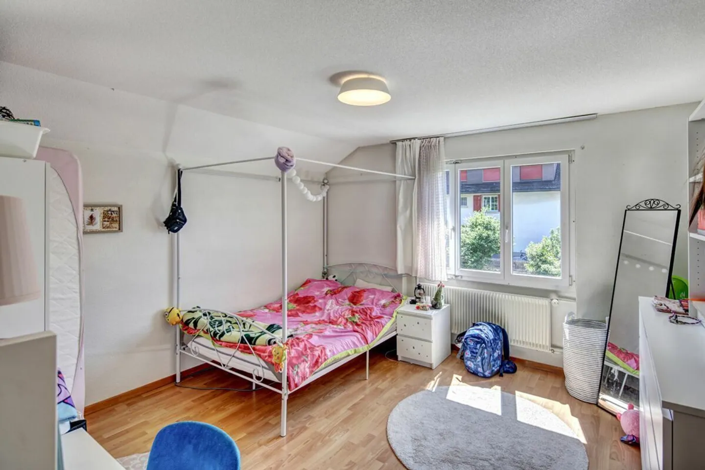 CHARMANTES EINFAMILIENHAUS MIT GROSSEM GARTEN UND AUSSICHT INS GRÜNE - Foto 15 von 15