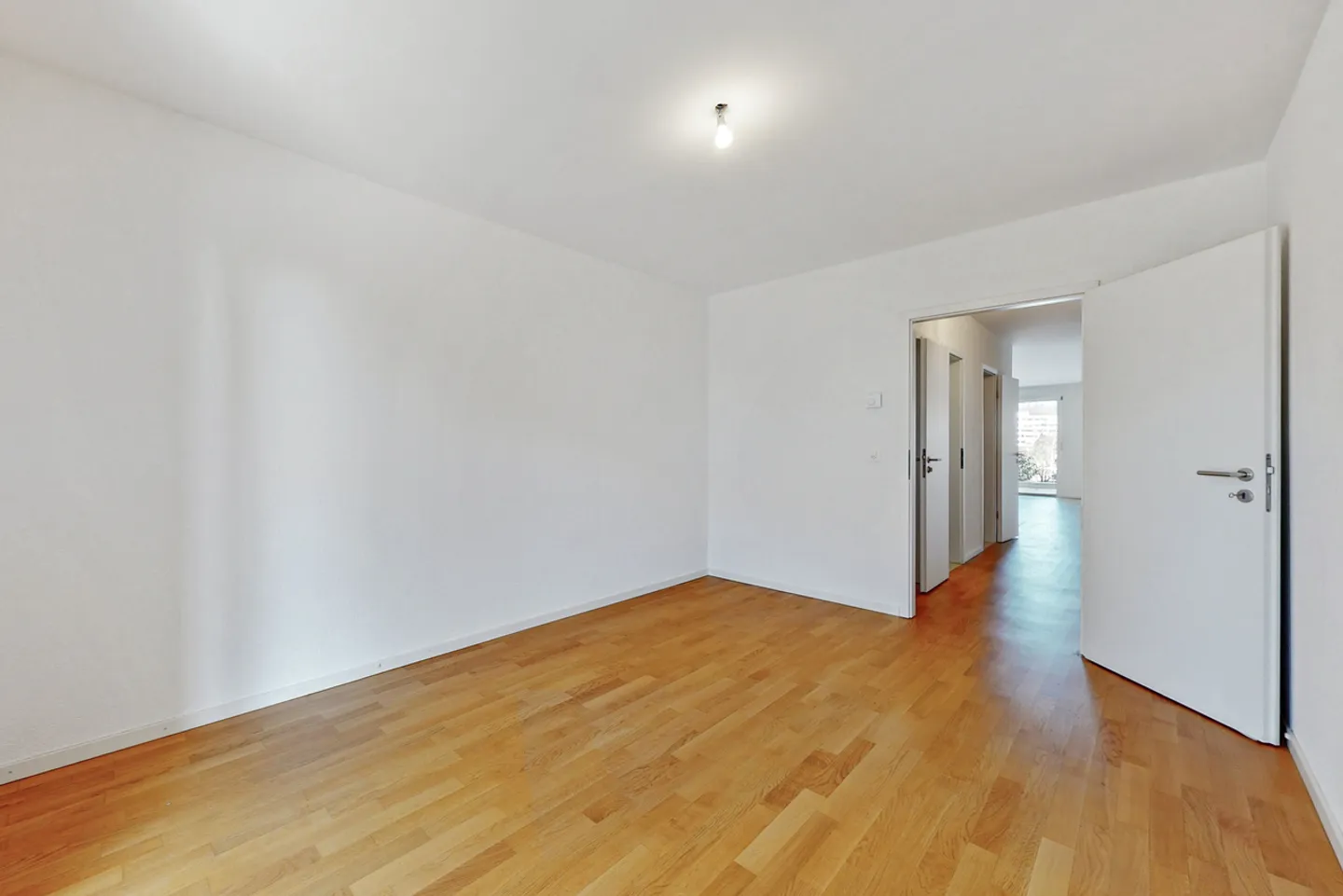 Modern Accommodation - Photo 6 of 11
