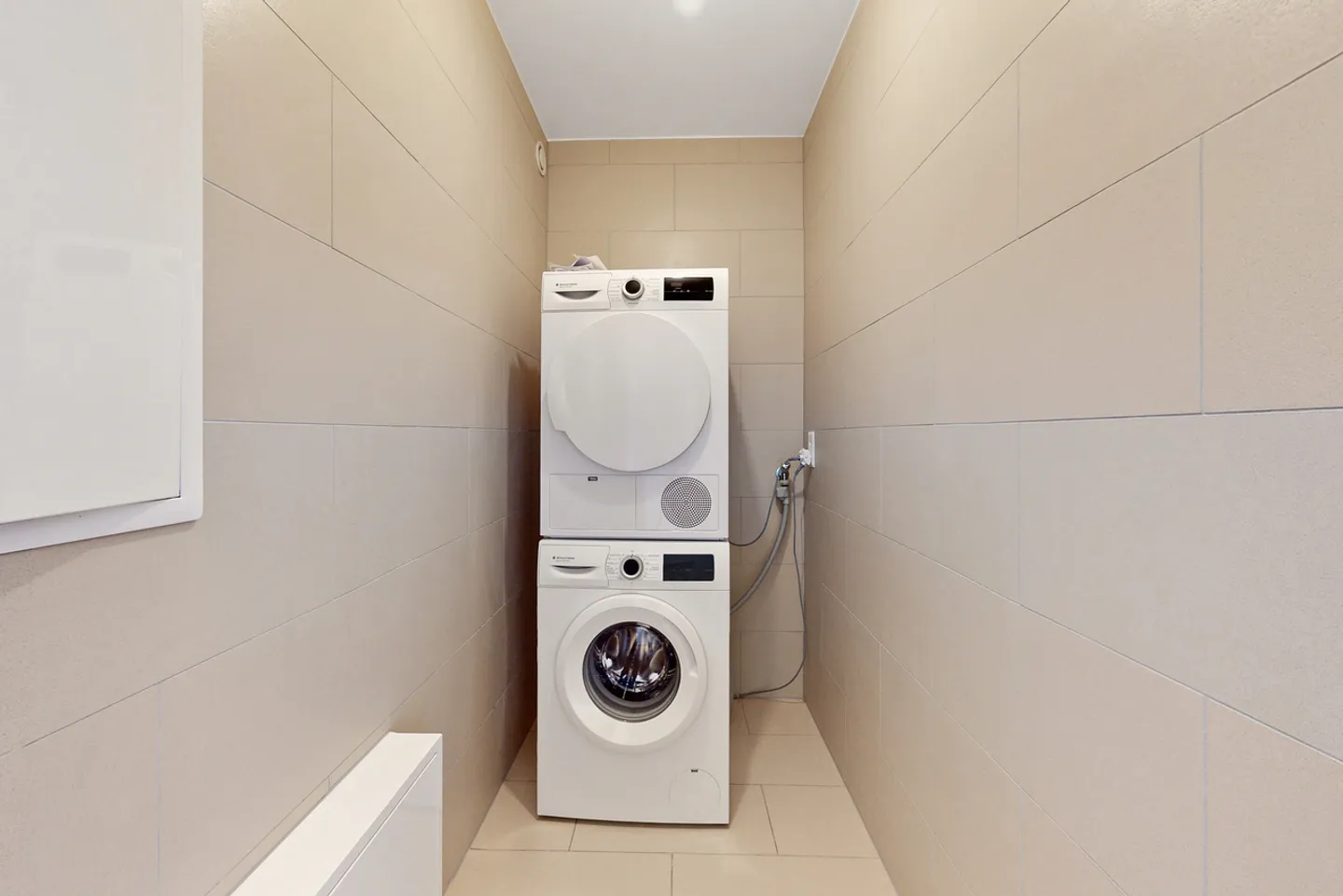 Modern Accommodation - Photo 9 of 11