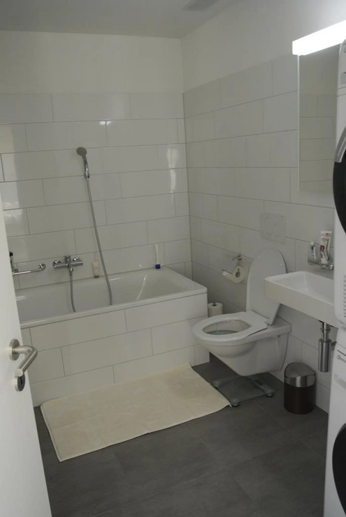 Modern 4.5-room apartment with two balconies in Winterthur-Töss - Photo 7 of 10
