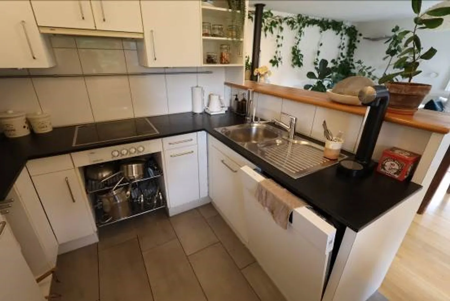 Moderne 3-Zimmer-Wohnung mit Balkon, Bastelraum & Garage in Uitikon - Photo 6 sur 15