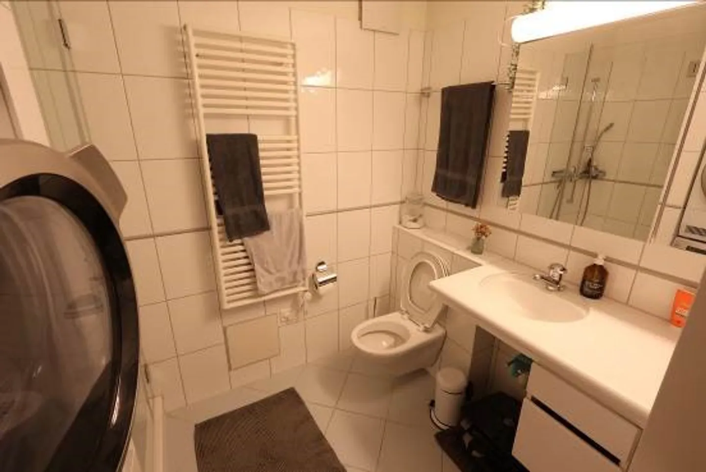 Moderne 3-Zimmer-Wohnung mit Balkon, Bastelraum & Garage in Uitikon - Photo 12 sur 15