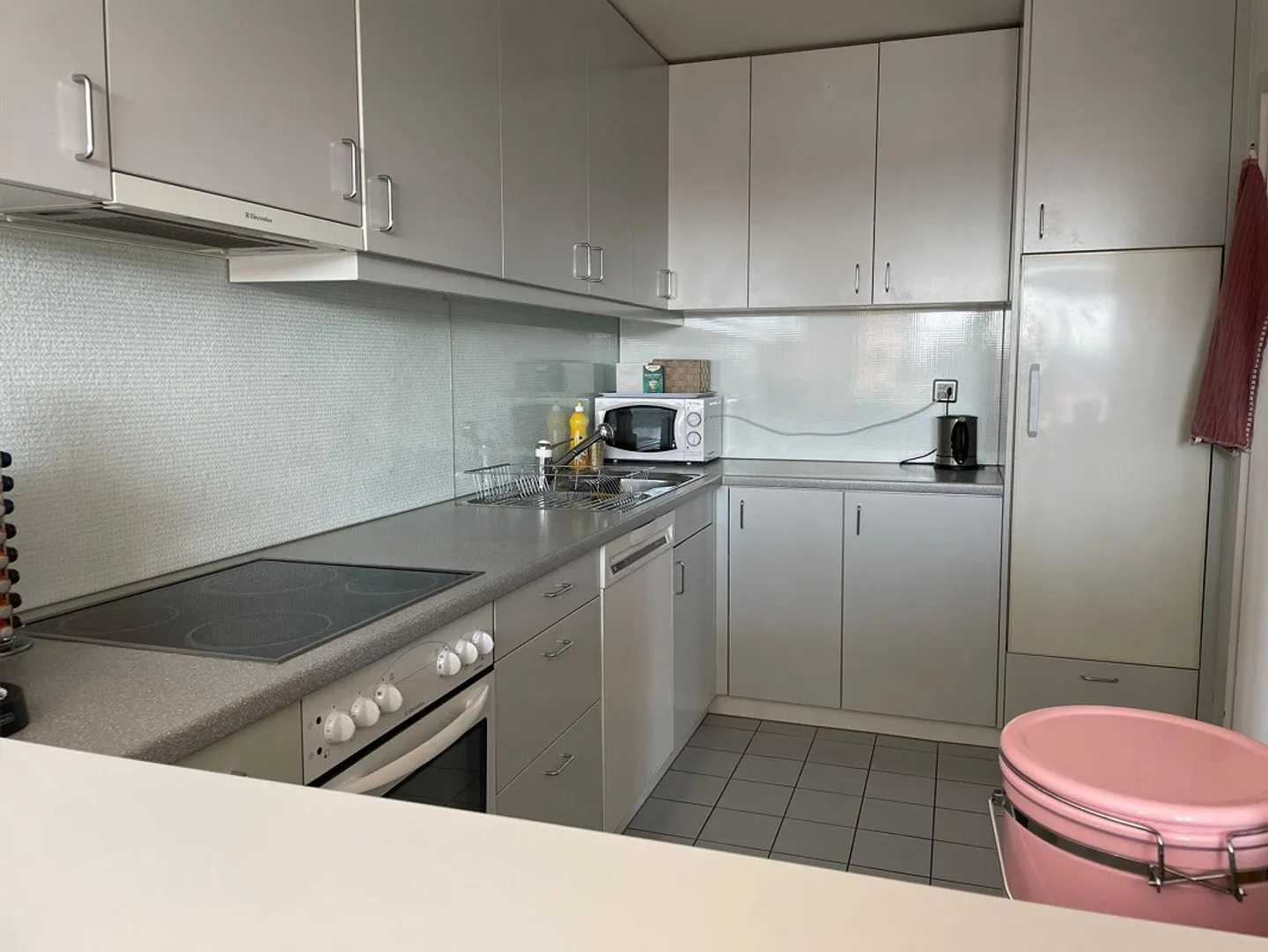 Camera in appartamento condiviso - Foto 4 di 7