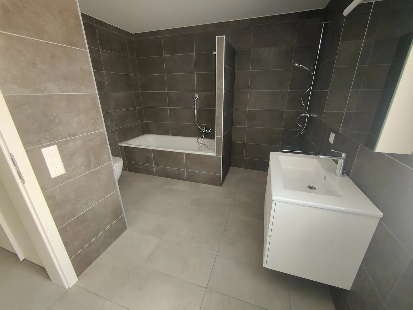 Nouvelles maisons individuelles avec jardin à Moleno - Photo 21 sur 25