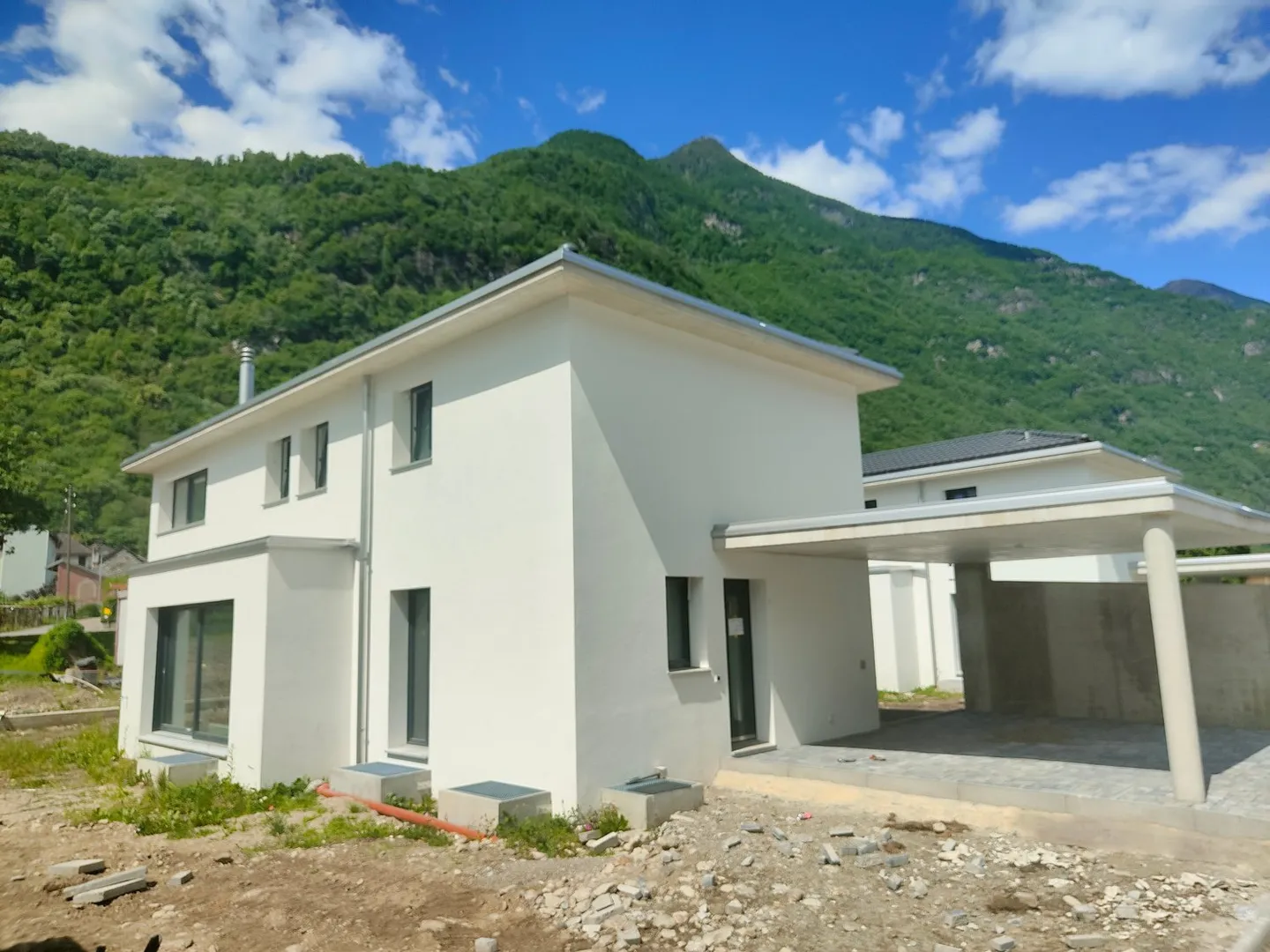 Nouvelles maisons individuelles avec jardin à Moleno - Photo 4 sur 25