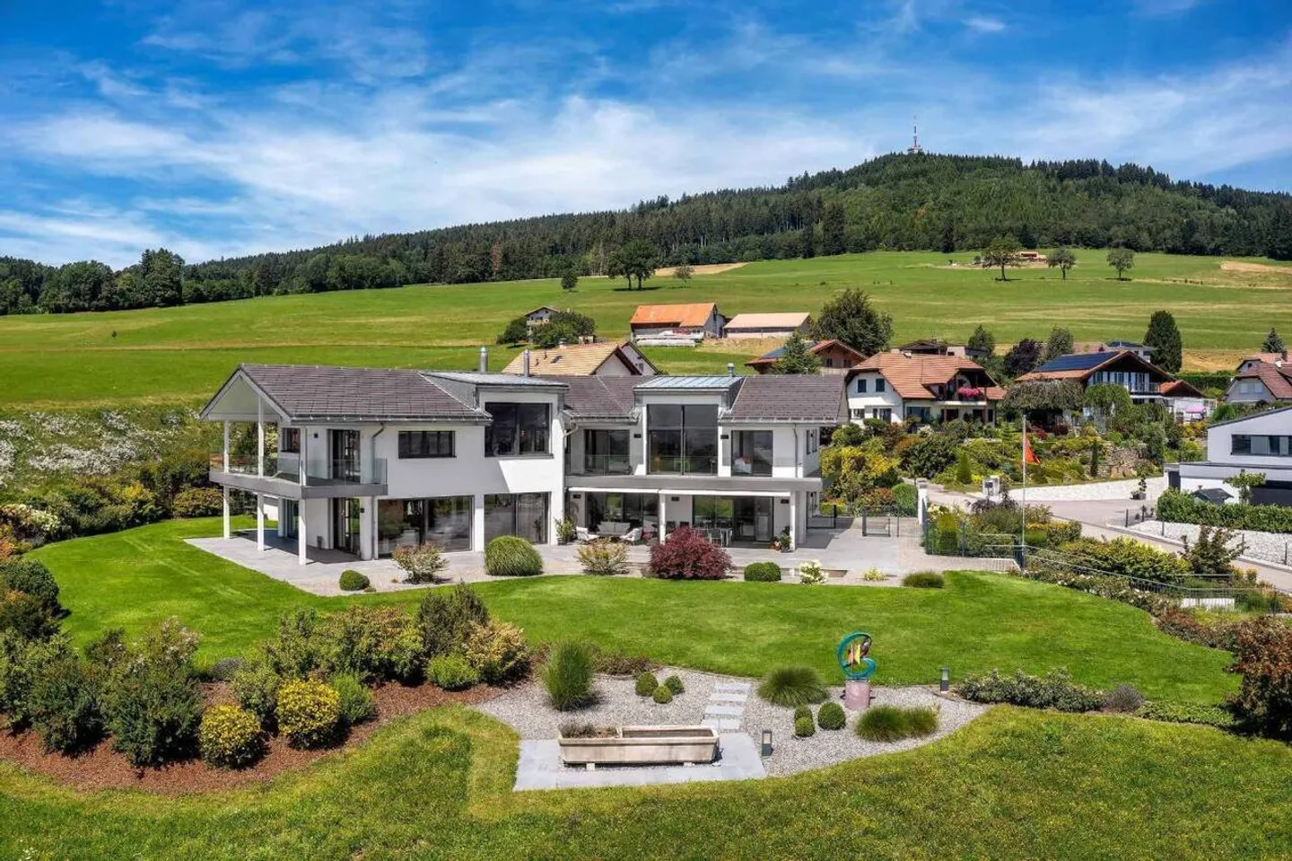 Luxury Chalet with Stunning Views - Photo 1 of 13