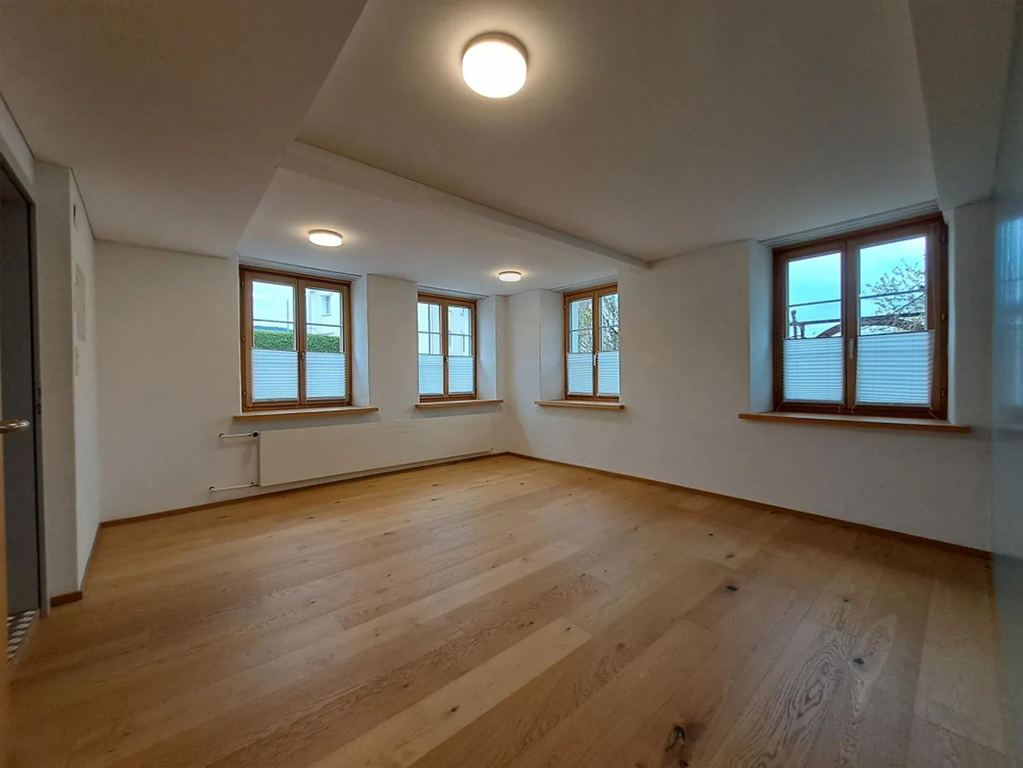 Bright Office / Studio / Practice Room - Photo 1 of 6