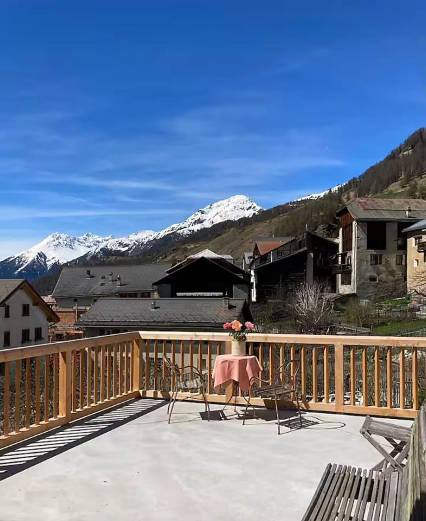Occasione rara in Engadina. Rarità - Unità residenziale caratteristica con grande terrazza soleggiata, orientamento a sud e vista panoramica non ostacolata - Foto 7 di 7