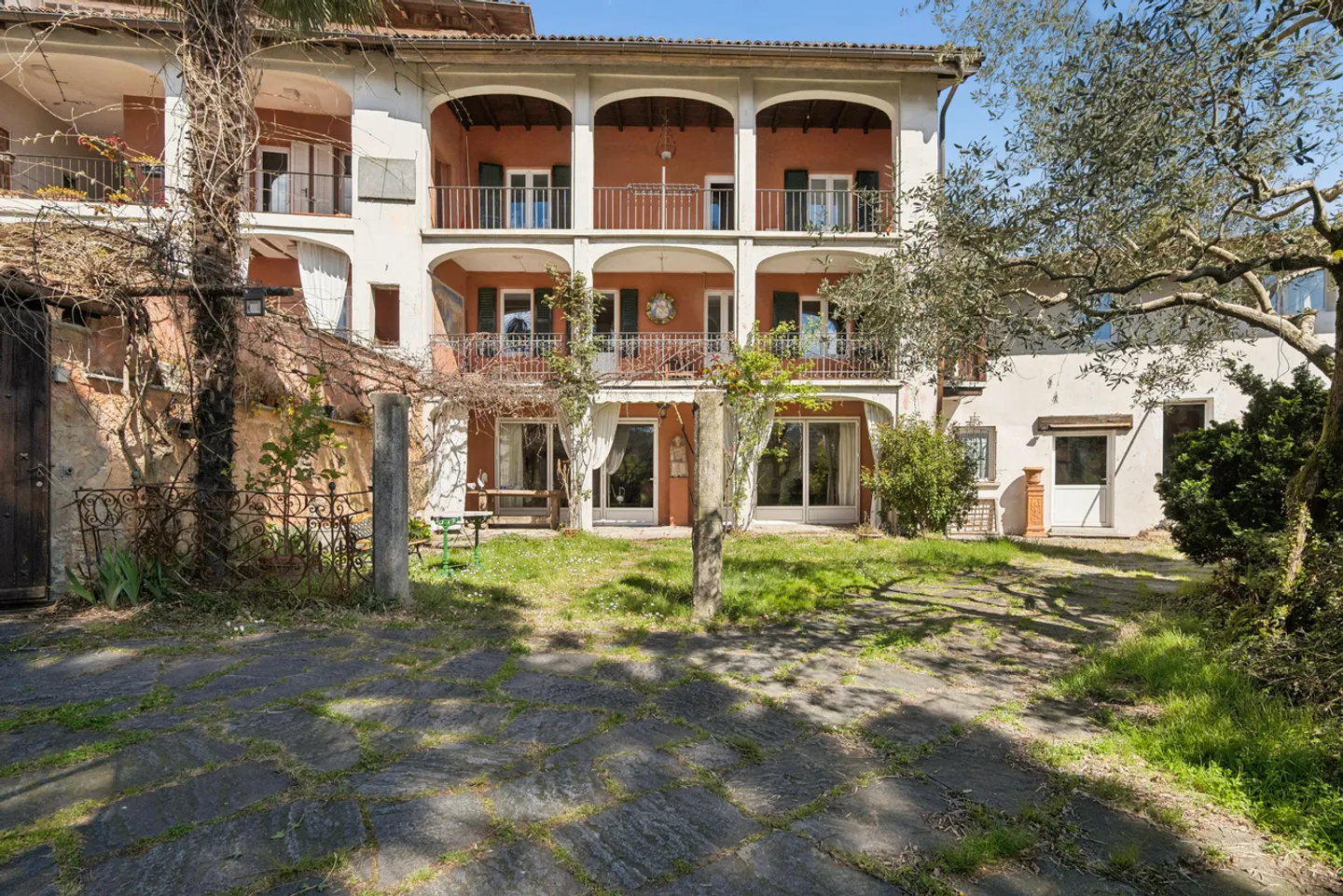 Maison caractéristique du Tessin immergée dans le vert de l'Alto Malcantone - Photo 12 sur 13