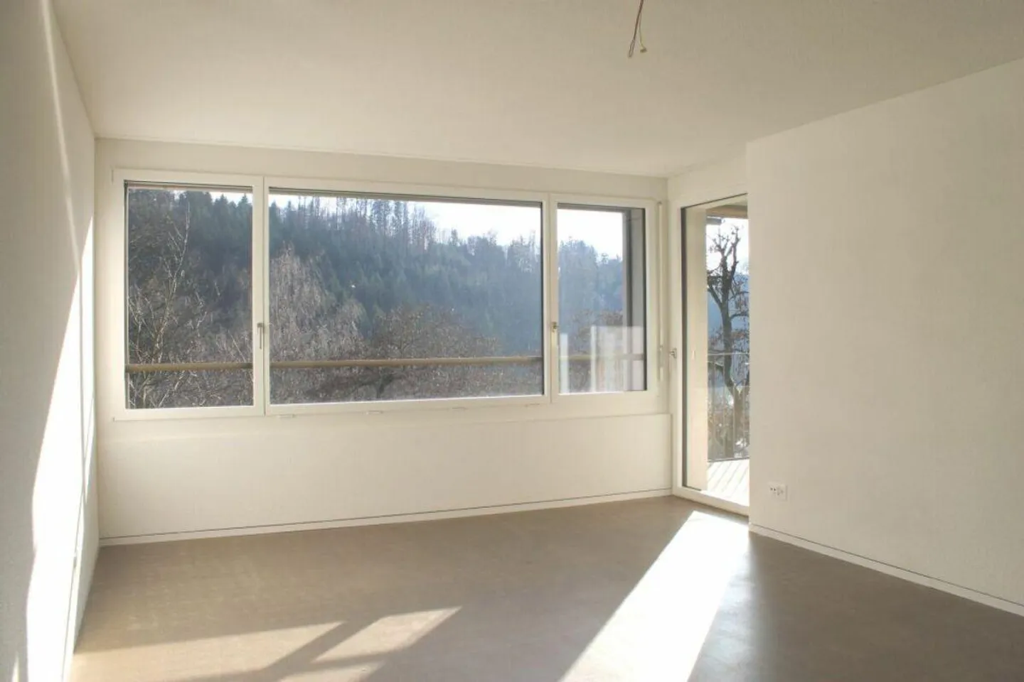 Modern 2-room apartment near the city of Lucerne with garden seating area - Photo 3 of 5
