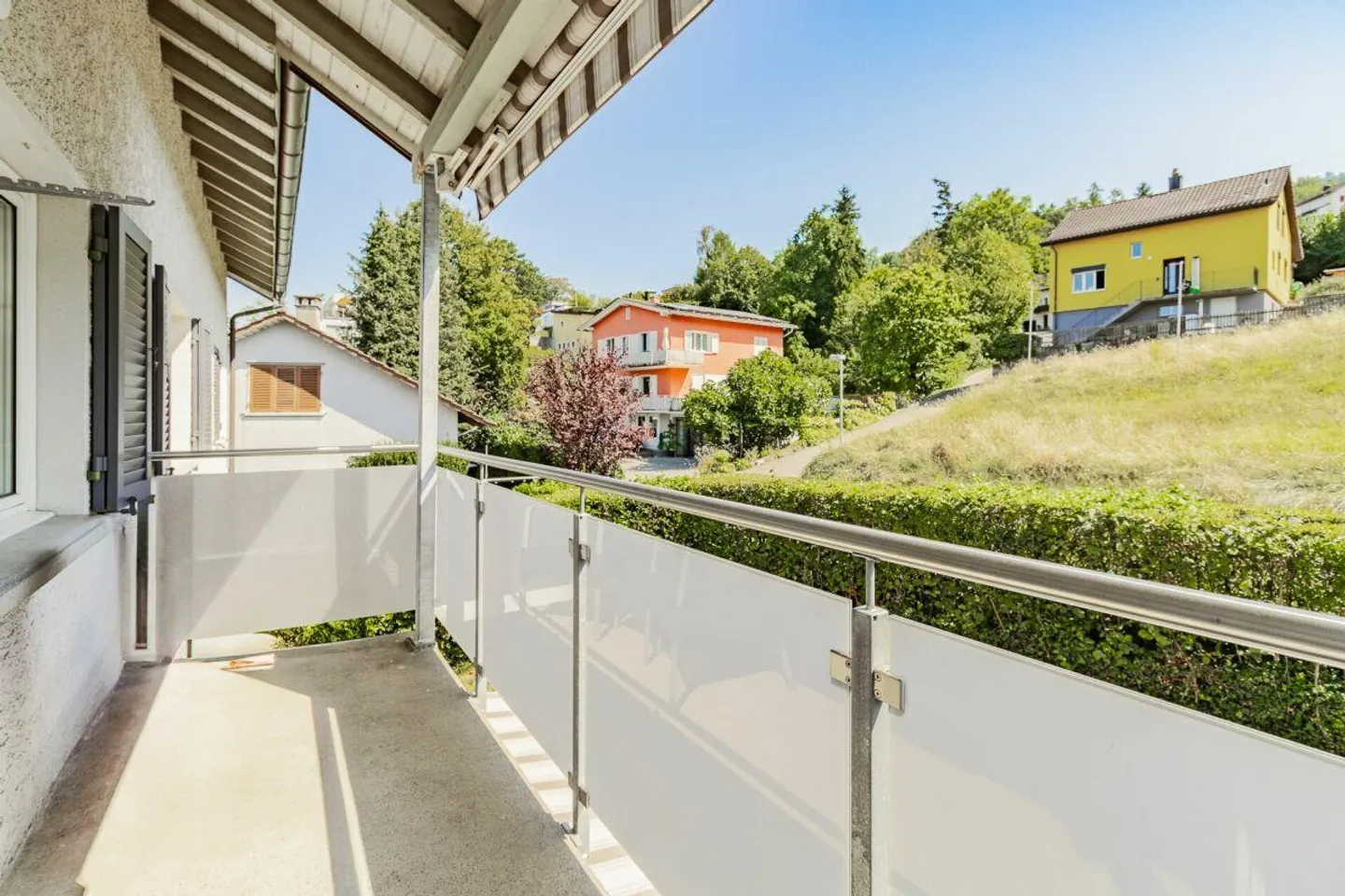 Propriété polyvalente avec deux unités résidentielles de haute qualité et vue sur le lac - Photo 11 sur 18