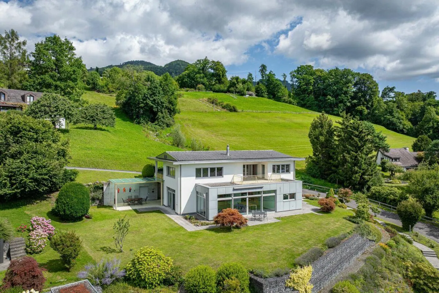 Single-family house - Photo 2 of 16