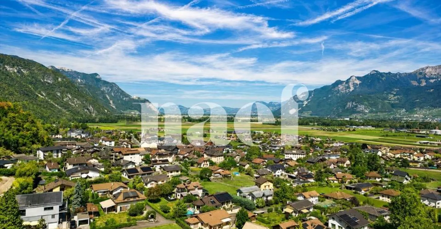 Semi-detached house with 6.5 rooms in a quiet residential area for sale in Collombey-Muraz - Photo 3 of 12