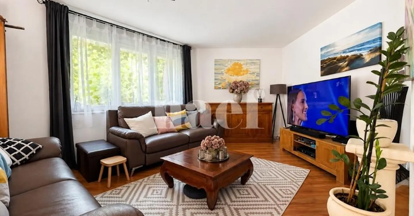 Semi-detached house with 6.5 rooms in a quiet residential area for sale in Collombey-Muraz - Photo 5 of 12